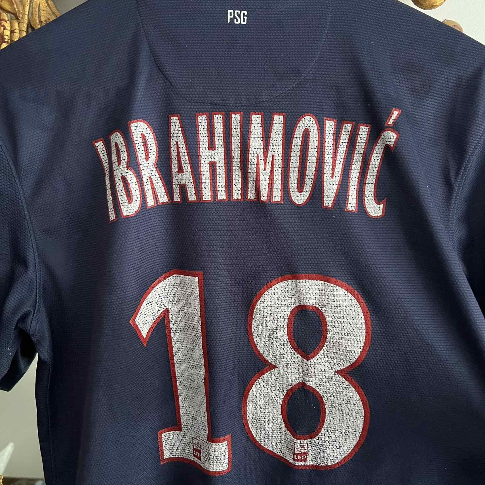 Nike IBRAHIMOVIC NIKE PSG SIZE M PARIS SAINT GERMAIN jersey Size US M / EU 48-50 / 2 - 3 Thumbnail