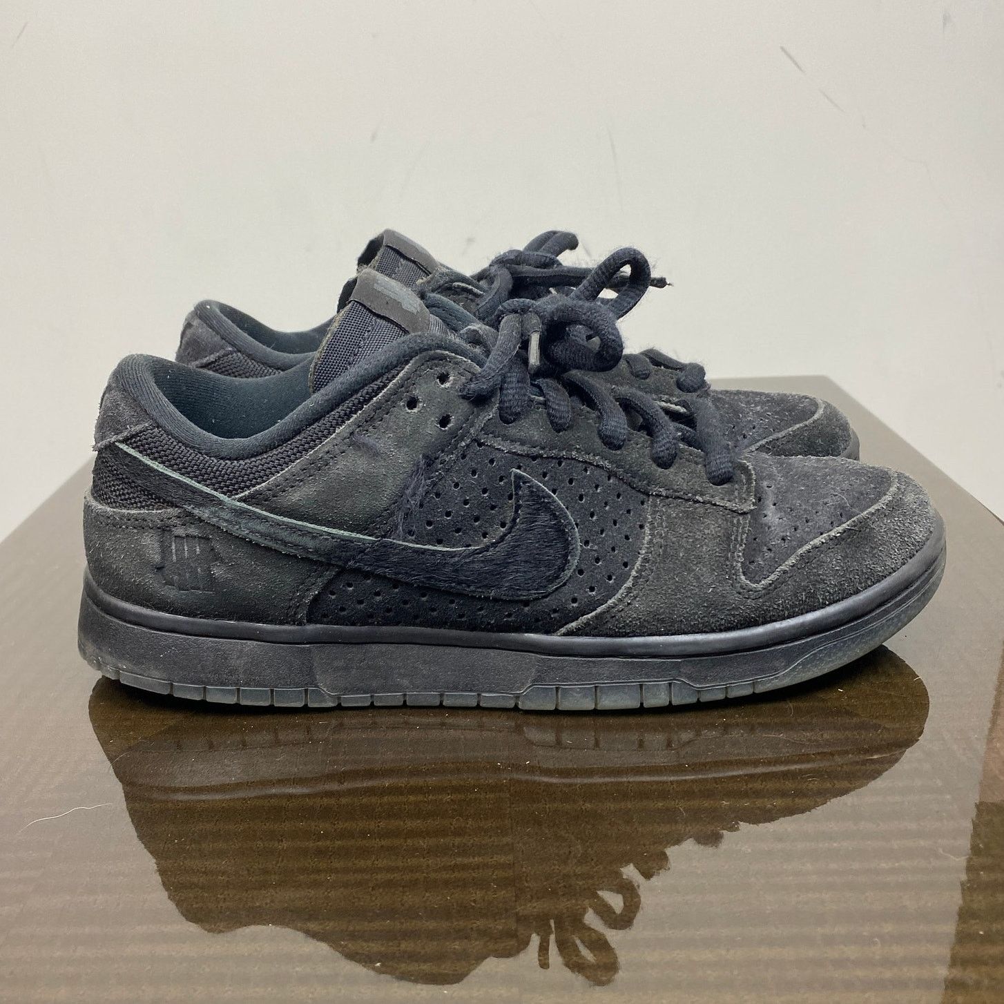 Nike × Undefeated Nike Dunk Low SP Undefeated 5 On It Black Sneakers Men's 7 Size US 7 / EU 40 - 3 Thumbnail