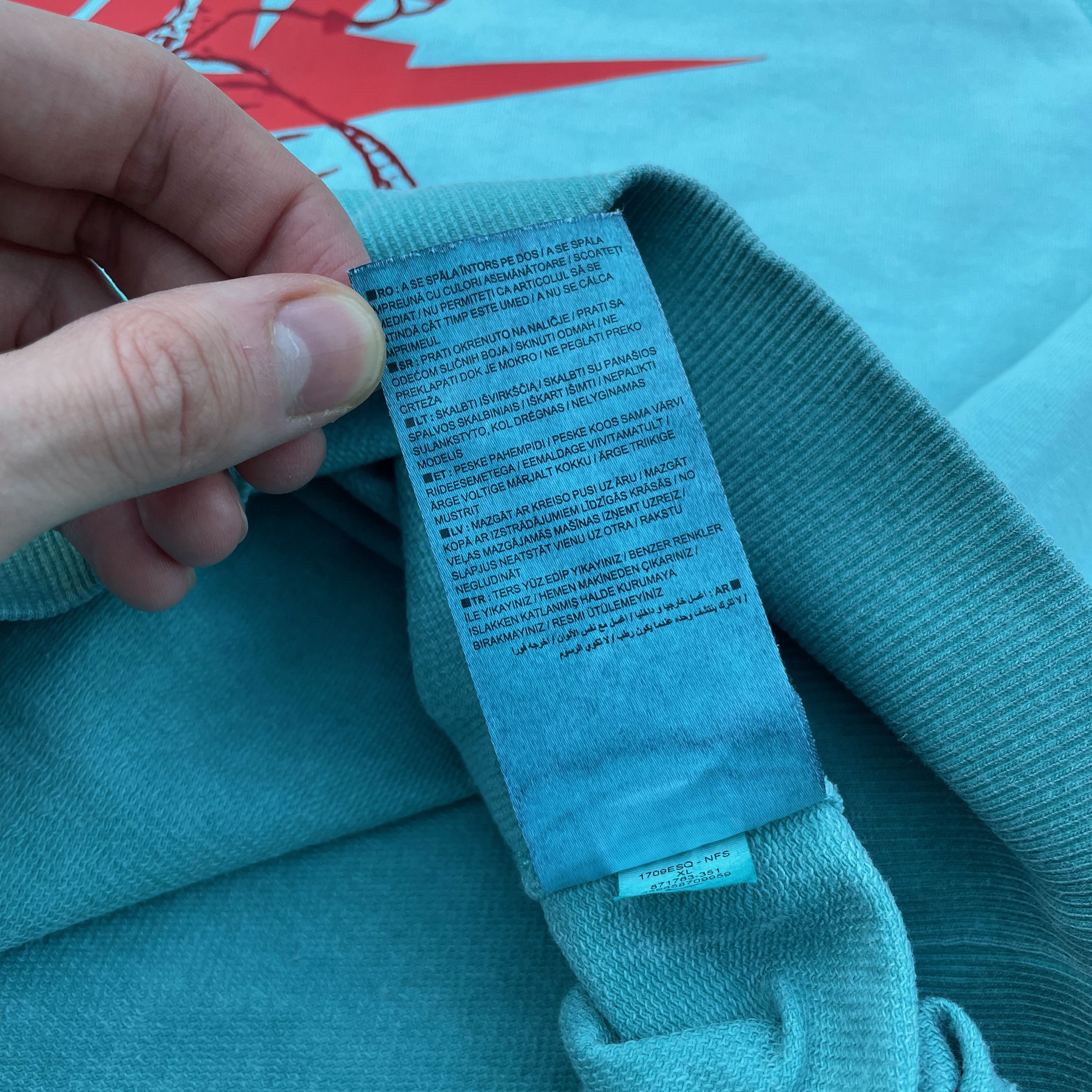 Nike Custom Nike Red Dragon Reworked Sweatshirt Grunge Y2K Size US XL / EU 56 / 4 - 11 Thumbnail