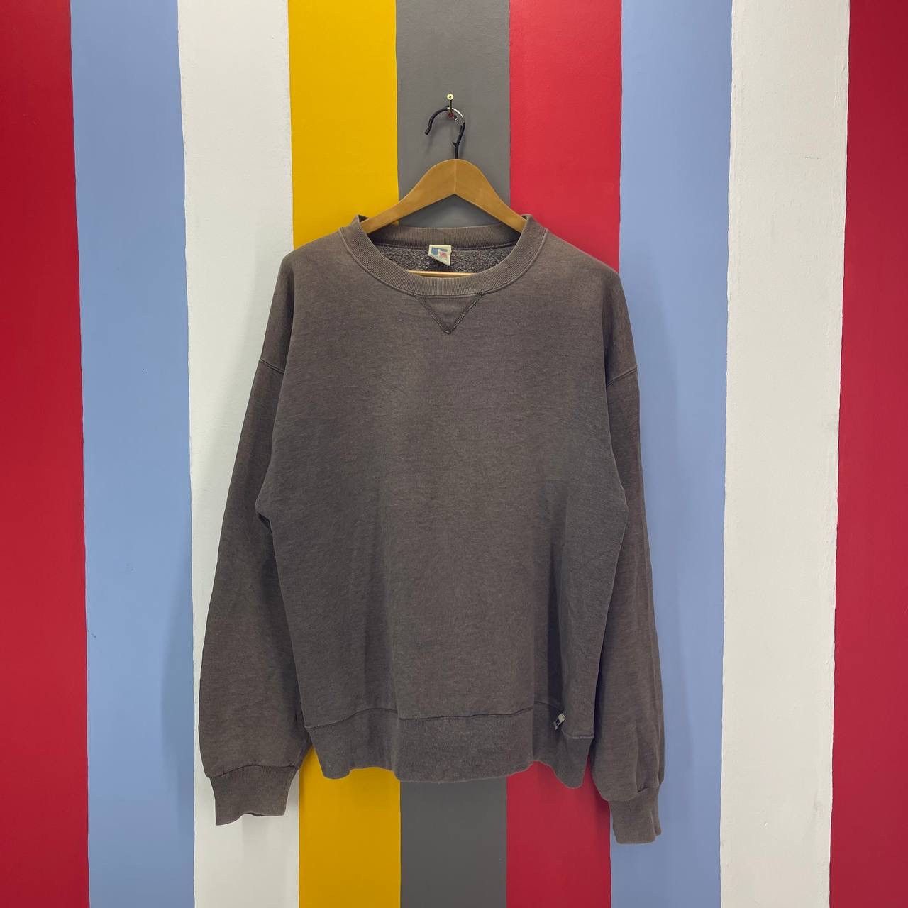 Russell Athletic 90s Vintage RUSSELL ATHLETIC Faded Sweatshirt #2620/AA Size US XL / EU 56 / 4 - 1 Thumbnail