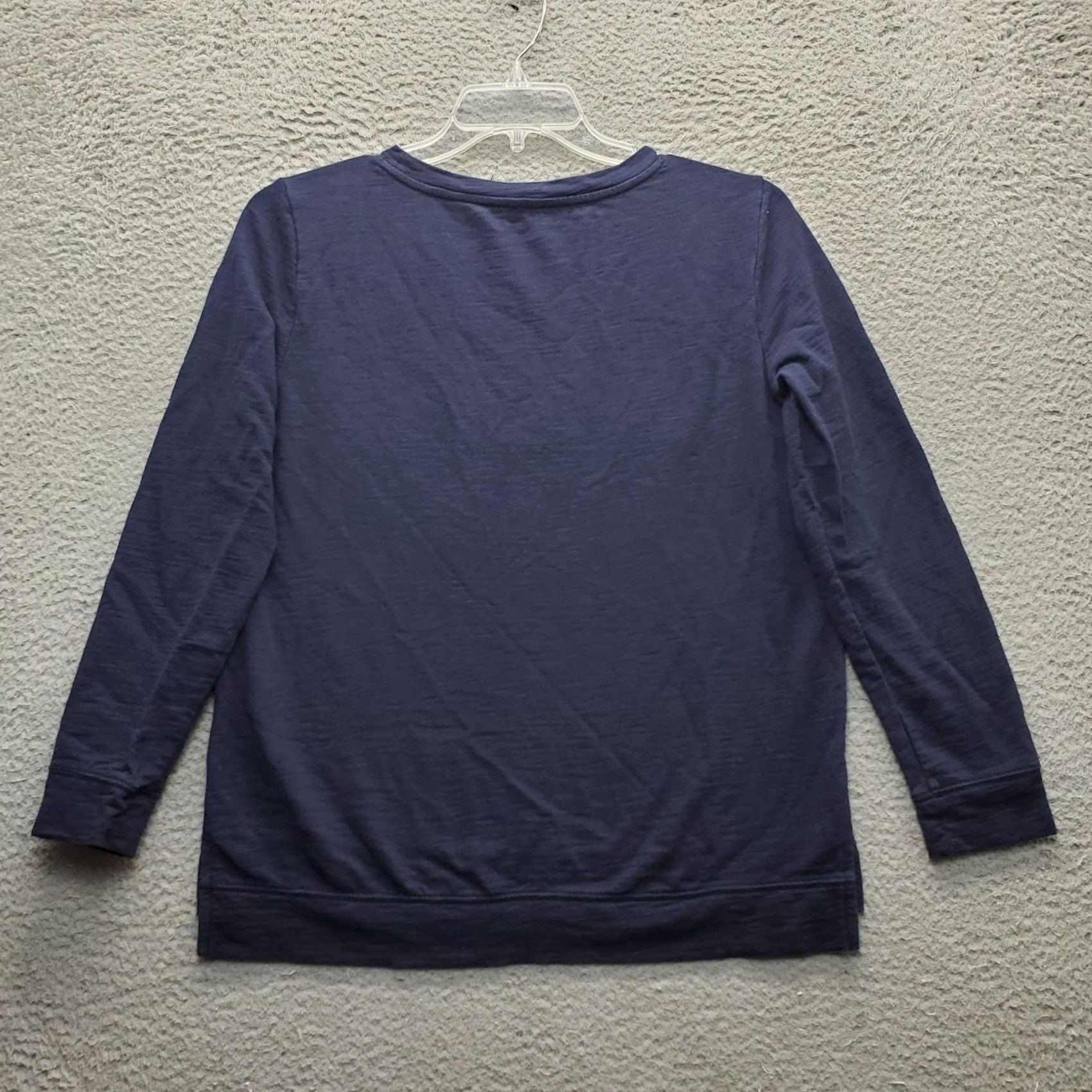 Talbots Talbots Sweatshirt Womens M Navy Knit Embroidered Polar Bear Side Slit Pullover Shirt Womens Size M Navy Embroidered Polar Bear Casual Pullover Size M / US 6-8 / IT 42-44 - 2 Thumbnail