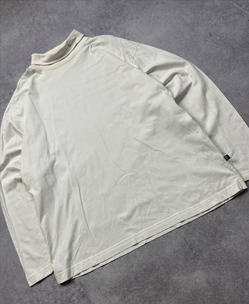 Quiksilver Vintage Quiksilver White Turtleneck, Size XL – Clean Surf Size US XL / EU 56 / 4 - 3 Thumbnail