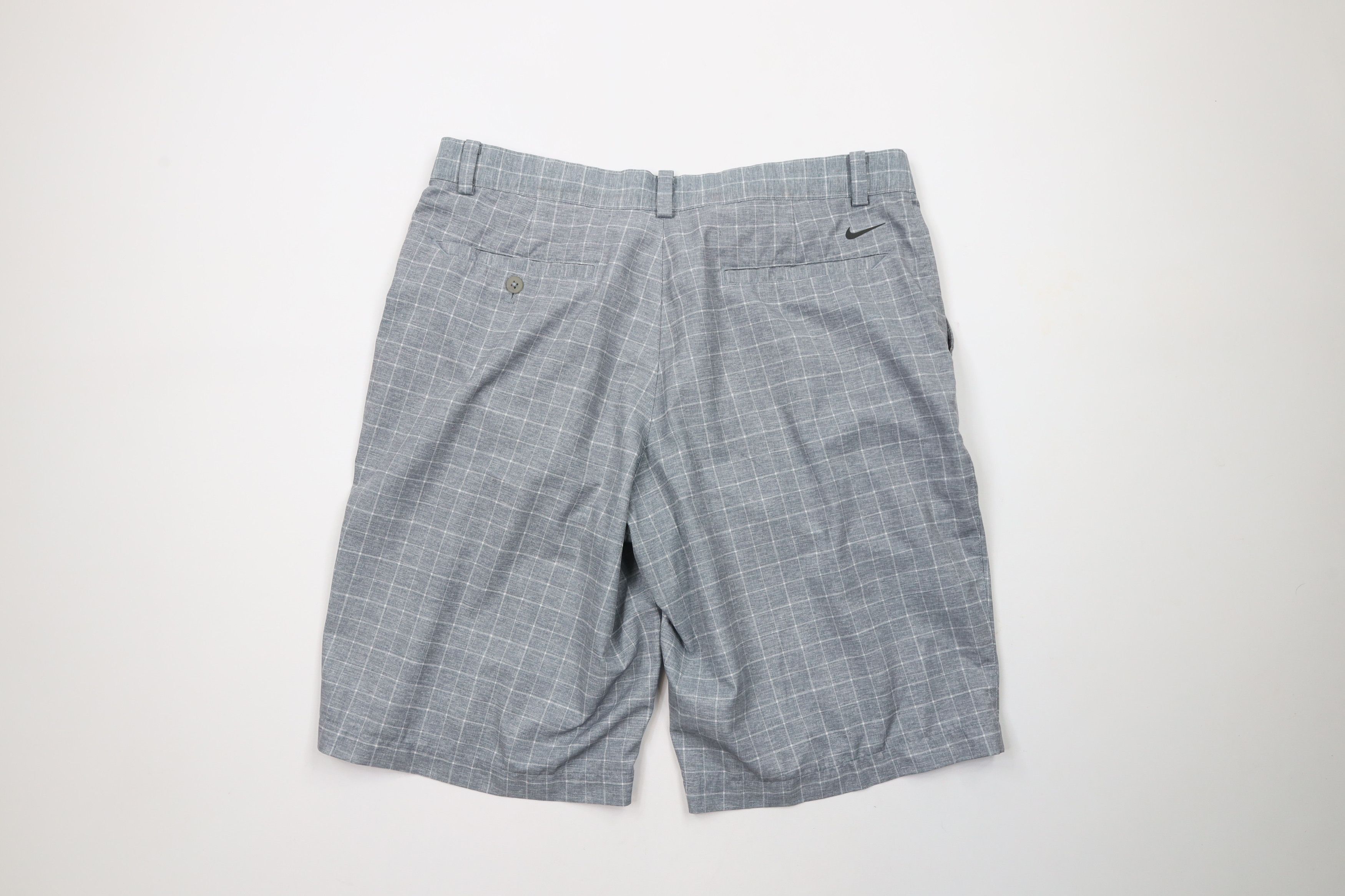 Nike × Vintage Nike Golf Performance Tech Golfing Chino Shorts Gray Plaid Size US 34 / EU 50 - 10 Thumbnail