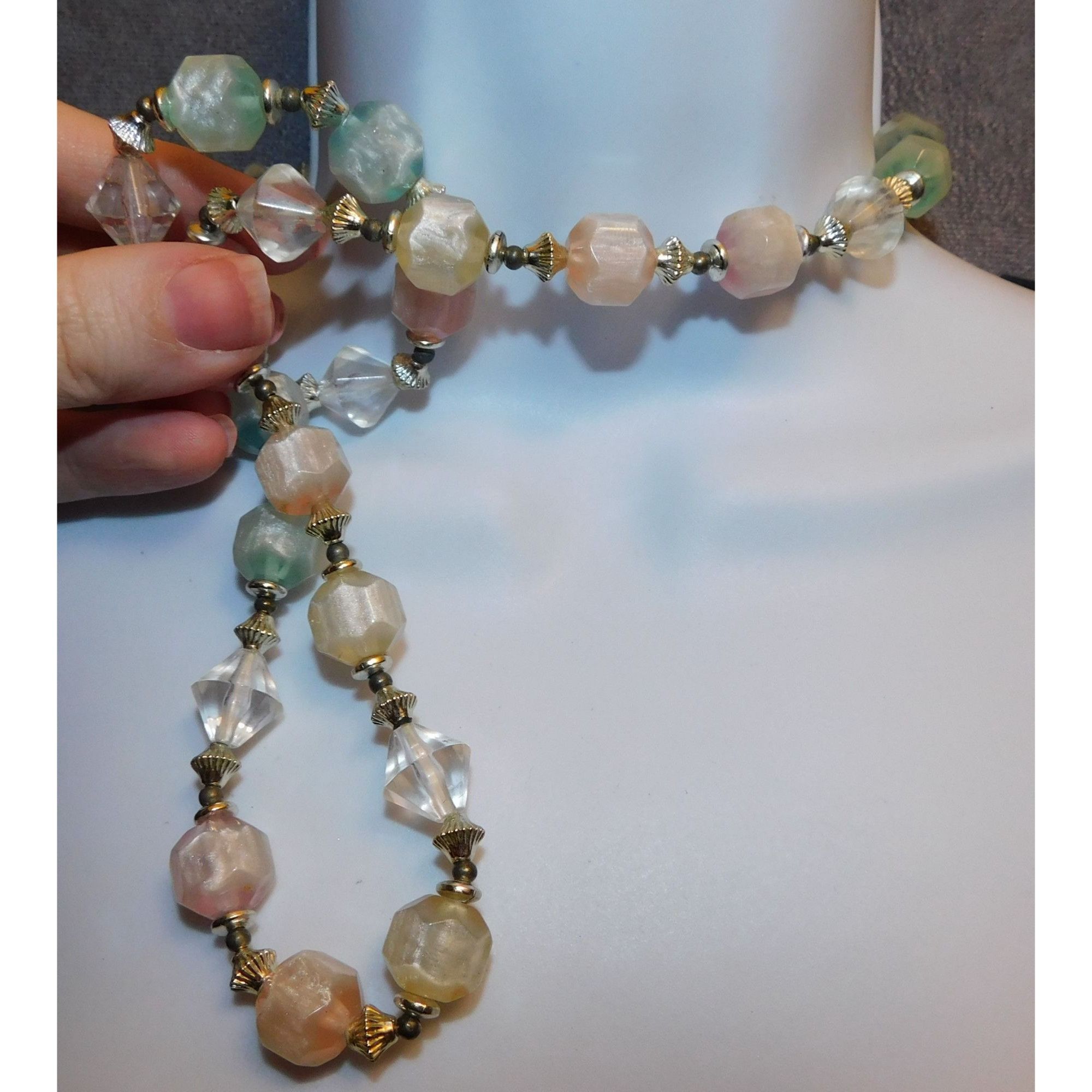 Other Chunky Pastel Shimmer Candycore Beaded Necklace Size ONE SIZE - 2 Thumbnail