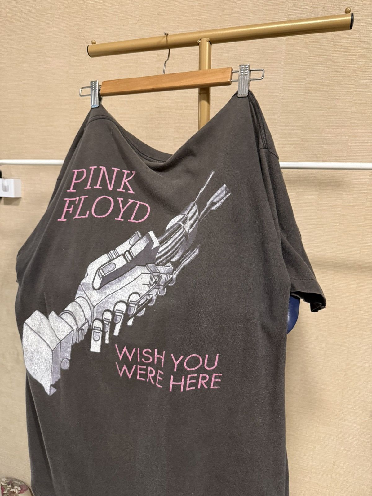Pink Floyd Vintage 1992 Sun Faded Pink Floyd Wish You Were Here Tee Size US XL / EU 56 / 4 - 6 Thumbnail