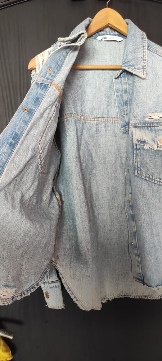 Zara Zara Denim Distressed Ripped Light Blue Jean Jacket Size S Size US S / EU 44-46 / 1 - 11 Thumbnail