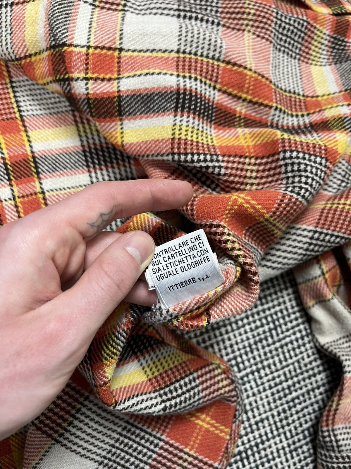 Dolce & Gabbana y2k D&G Dolce & Gabbana distressed oversized flannel shirt Size US L / EU 52-54 / 3 - 6 Thumbnail