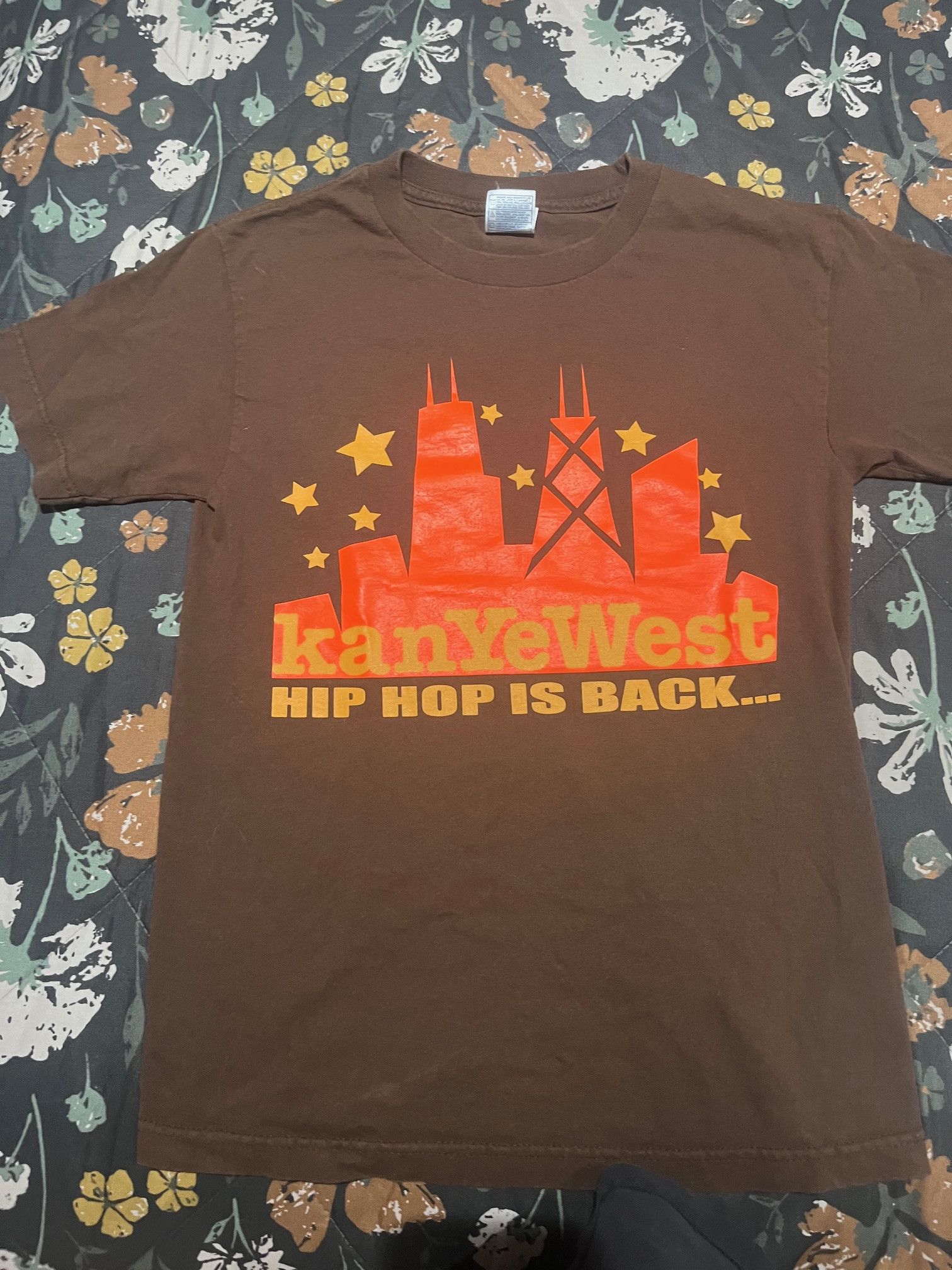Vintage Vintage Kanye West "Hip Hop is Back" T-shirt 2003 Size US S / EU 44-46 / 1 - 1 Thumbnail