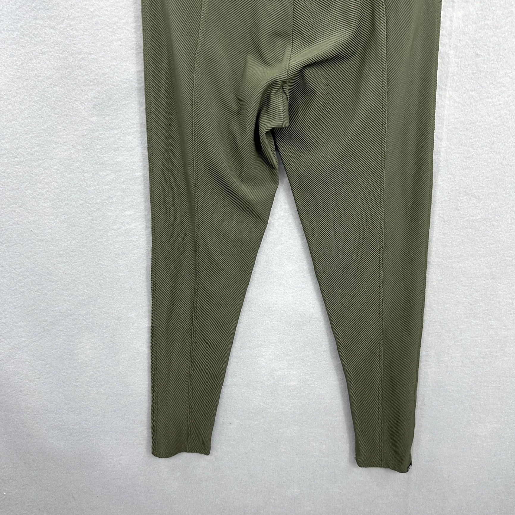 Onia Onia Leggings Womens Small Green Ribbed High Waist Yoga Athleisure Minimalist Preppy Size 28" / US 6 / IT 42 - 7 Thumbnail
