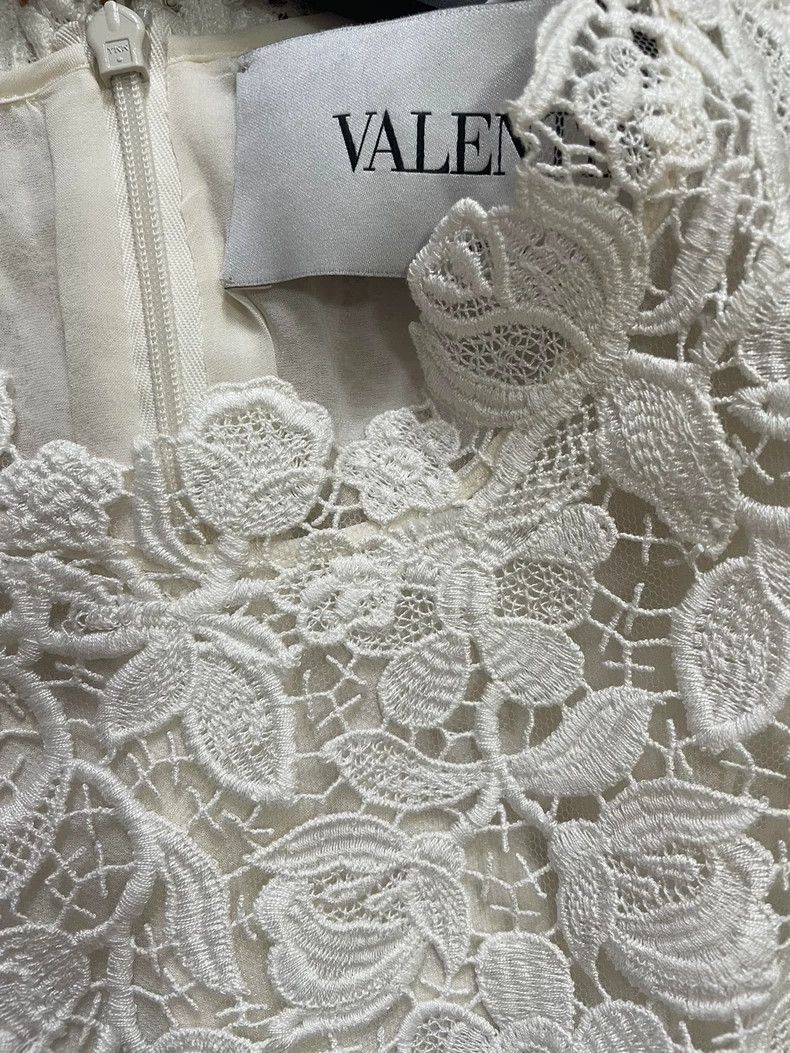 Valentino Valentino Heavy work crochet embroidered lace dress Size M / US 6-8 / IT 42-44 - 7 Thumbnail