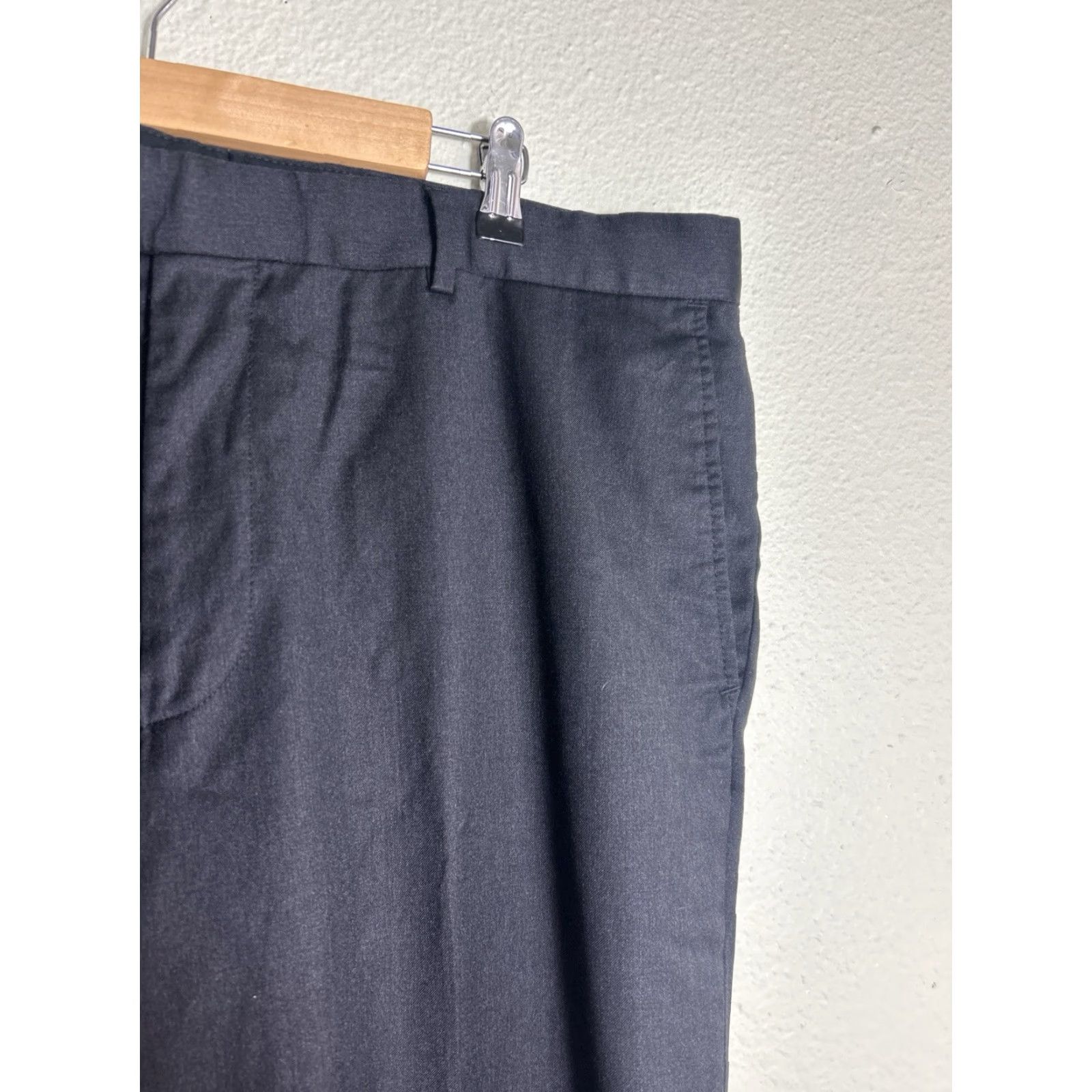 Vintage VINTAGE Hugo Boss Men’s Dress Pants Regular 40x32 Black Slacks Cuff 46R Altered Mens Size US 40 / EU 56 - 5 Thumbnail