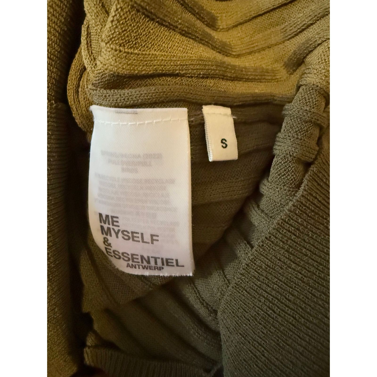 Essentiel Antwerp NWOT Essentiel Antwerp Knit Contrast Cuff Sweater S $350 Size S / US 4 / IT 40 - 8 Thumbnail