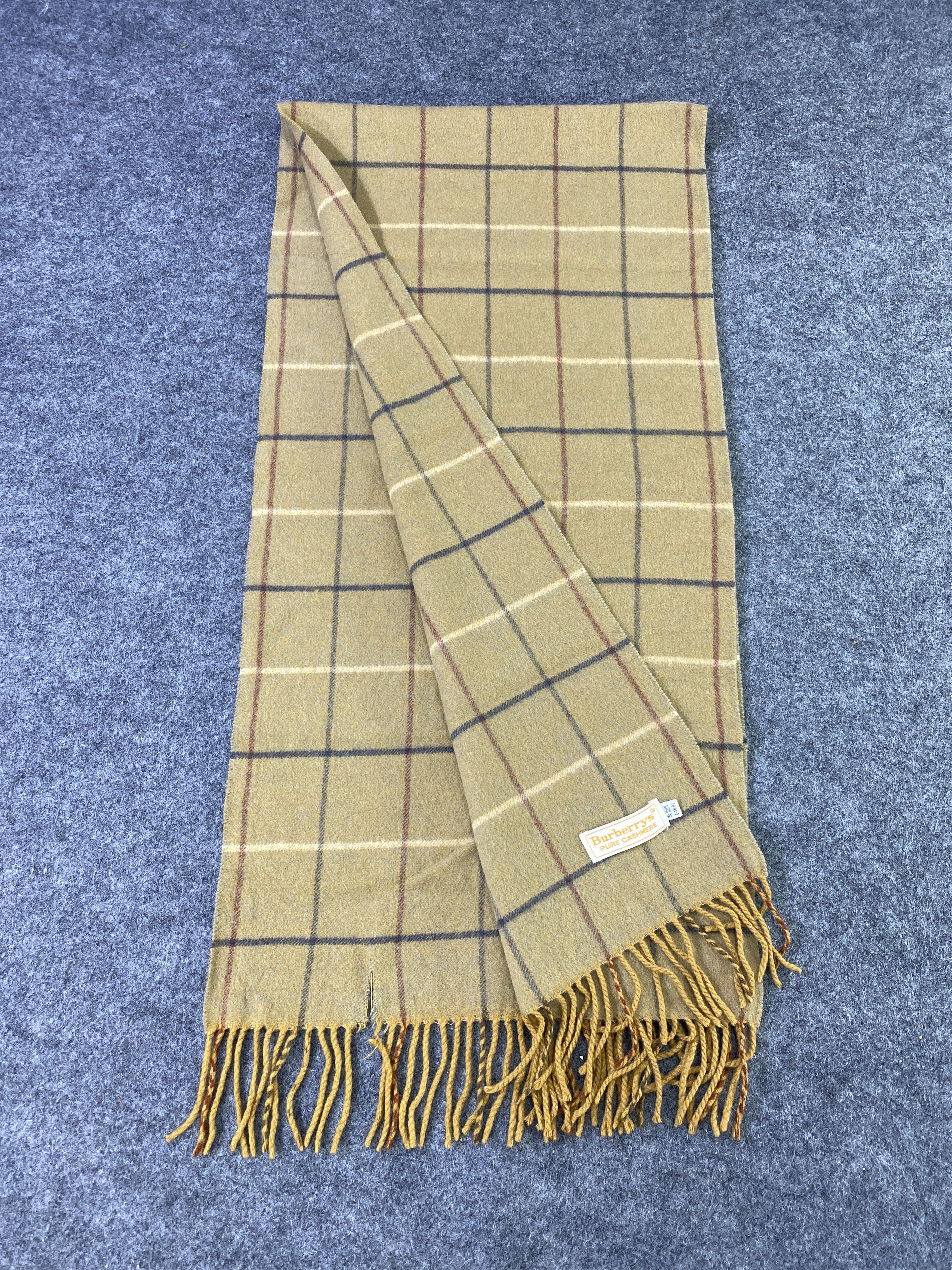 Burberry VINTAGE BURBERRY Scarf / Muffler / Neckwear -T688 Size ONE SIZE - 3 Thumbnail