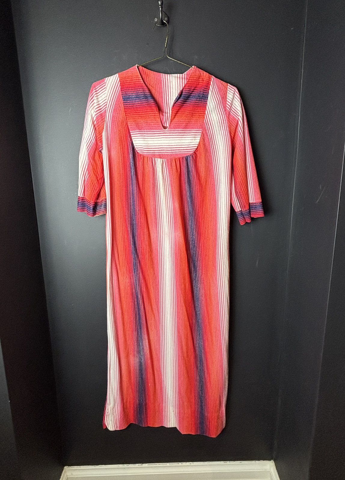 Vintage 1970s Beach Dress Vintage Terry Cloth Gown Frock Summer Sun Size ONE SIZE - 1 Thumbnail