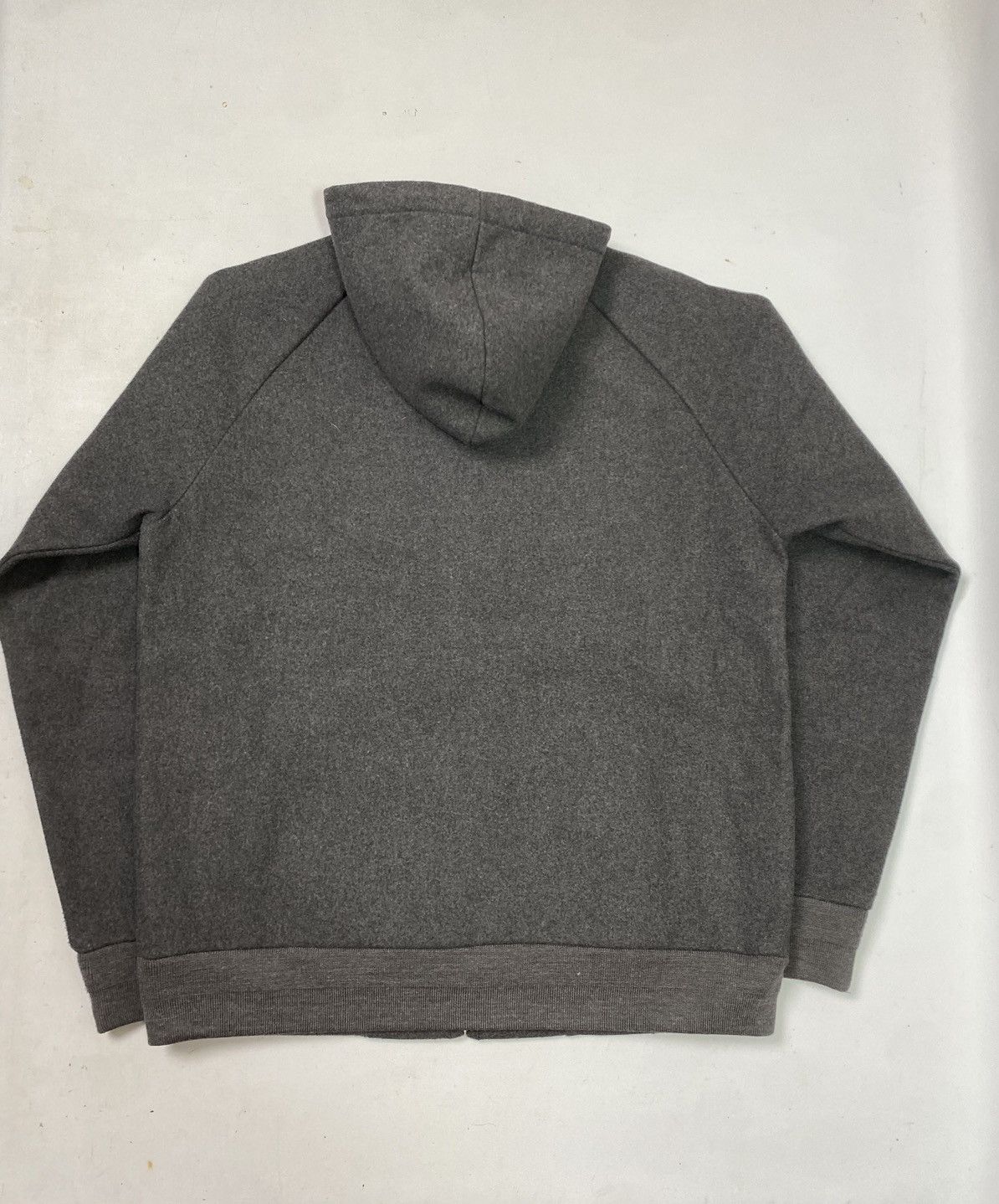 Carhartt Wip Active Car Lux Carhartt Wip size XL gray black used Size US XL / EU 56 / 4 - 7 Thumbnail
