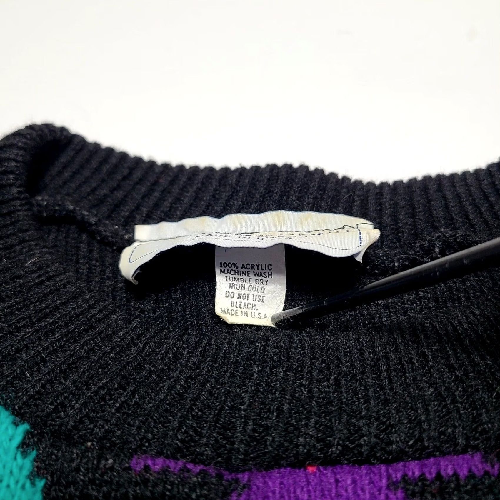 Vintage VINTAGE North American Sweaters Oversized Acrylic Aztec 90's Womens Large Neon Crew Neck Geometric Long Sleeve Pullover Size L / US 10 / IT 46 - 5 Thumbnail