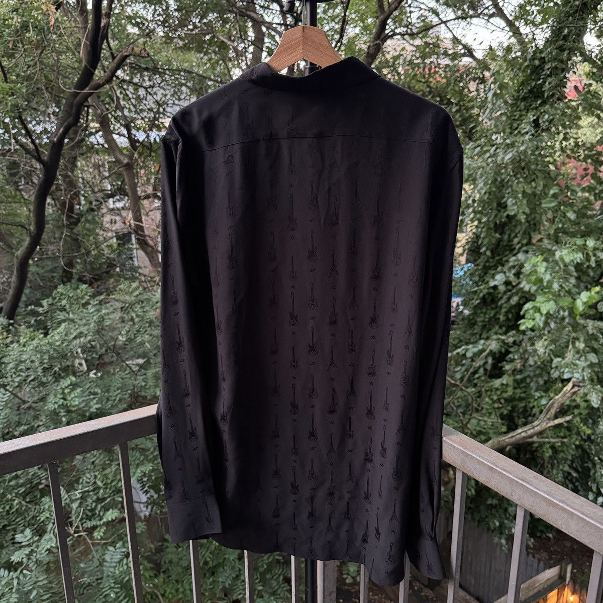 Saint Laurent Paris Saint Laurent Paris FW15 Hedi Slimane Silk Guitar Shirt Size US XL / EU 56 / 4 - 3 Thumbnail