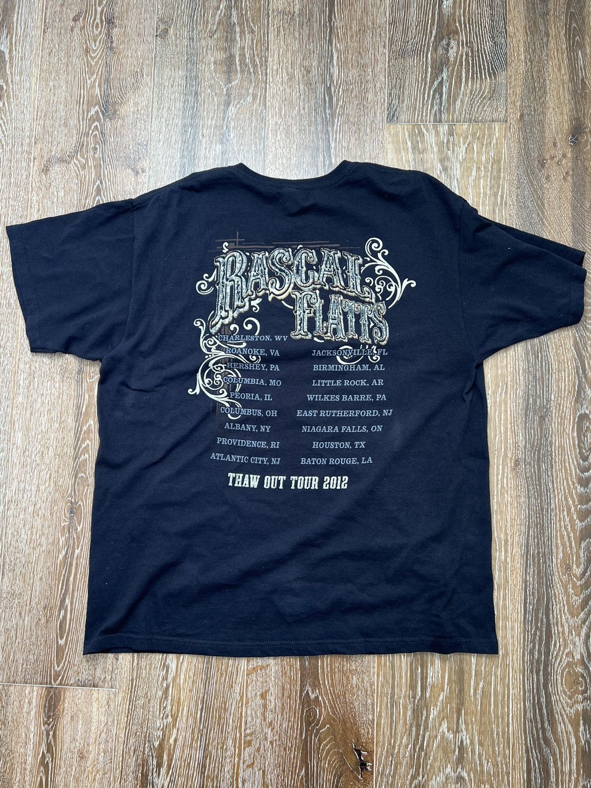 Band Tees 2012 rascal flatts thaw out tour tee Size US XL / EU 56 / 4 - 2 Thumbnail