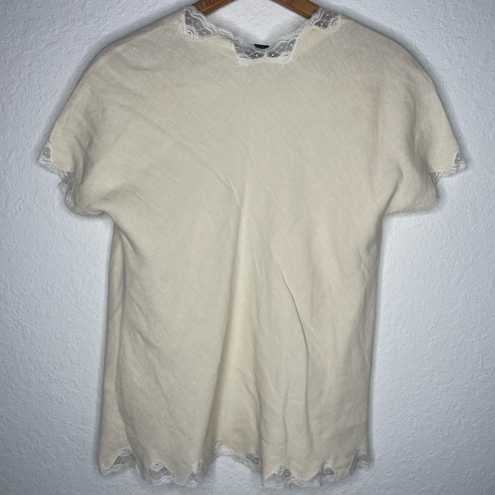 Donna Karan NWOT Donna Karan Linen Lace Trim Cover Size M / US 6-8 / IT 42-44 - 3 Thumbnail