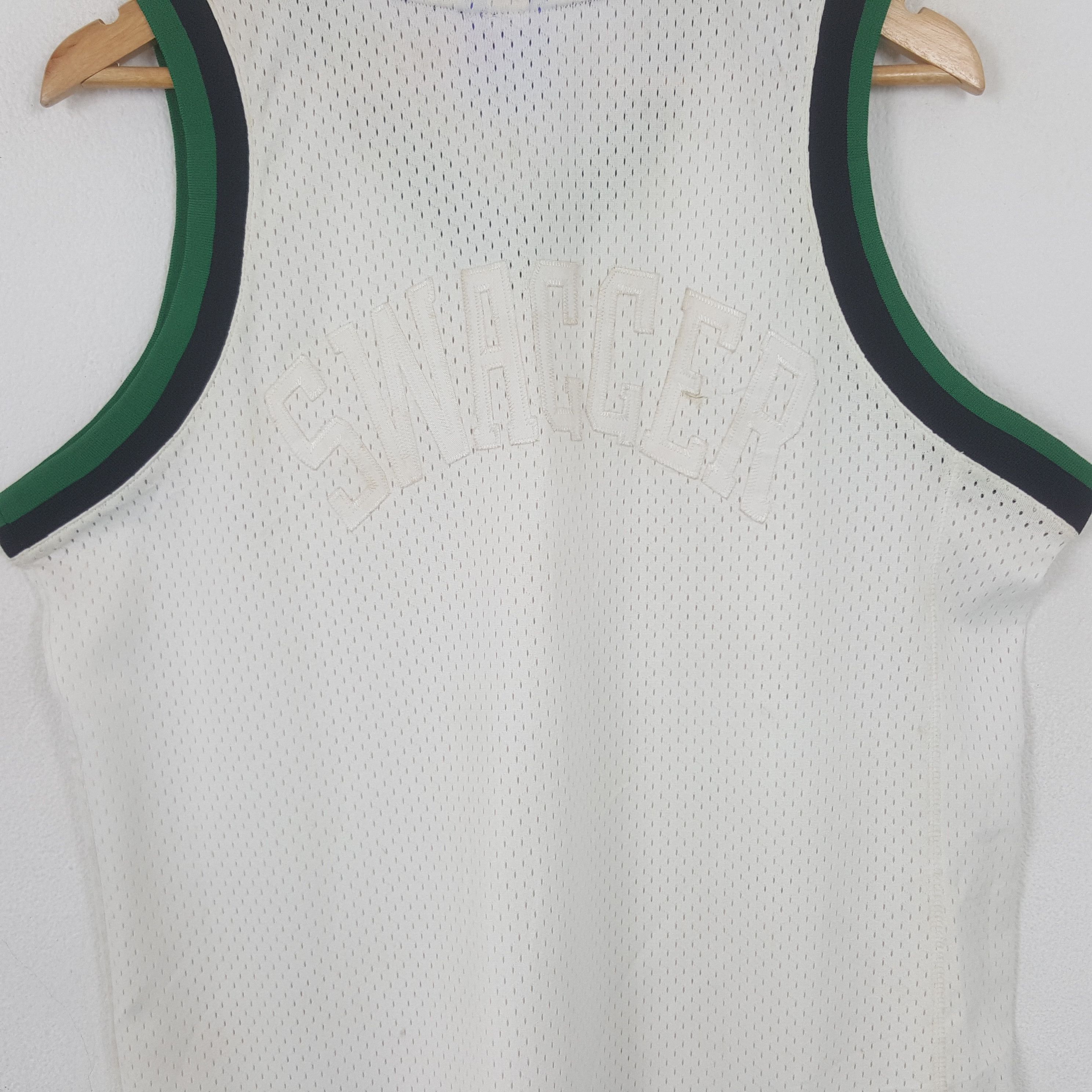 Swagger Vintage Swagger Jewelz 07 Basketball Team Tshirt RR6 Size US XL / EU 56 / 4 - 5 Thumbnail