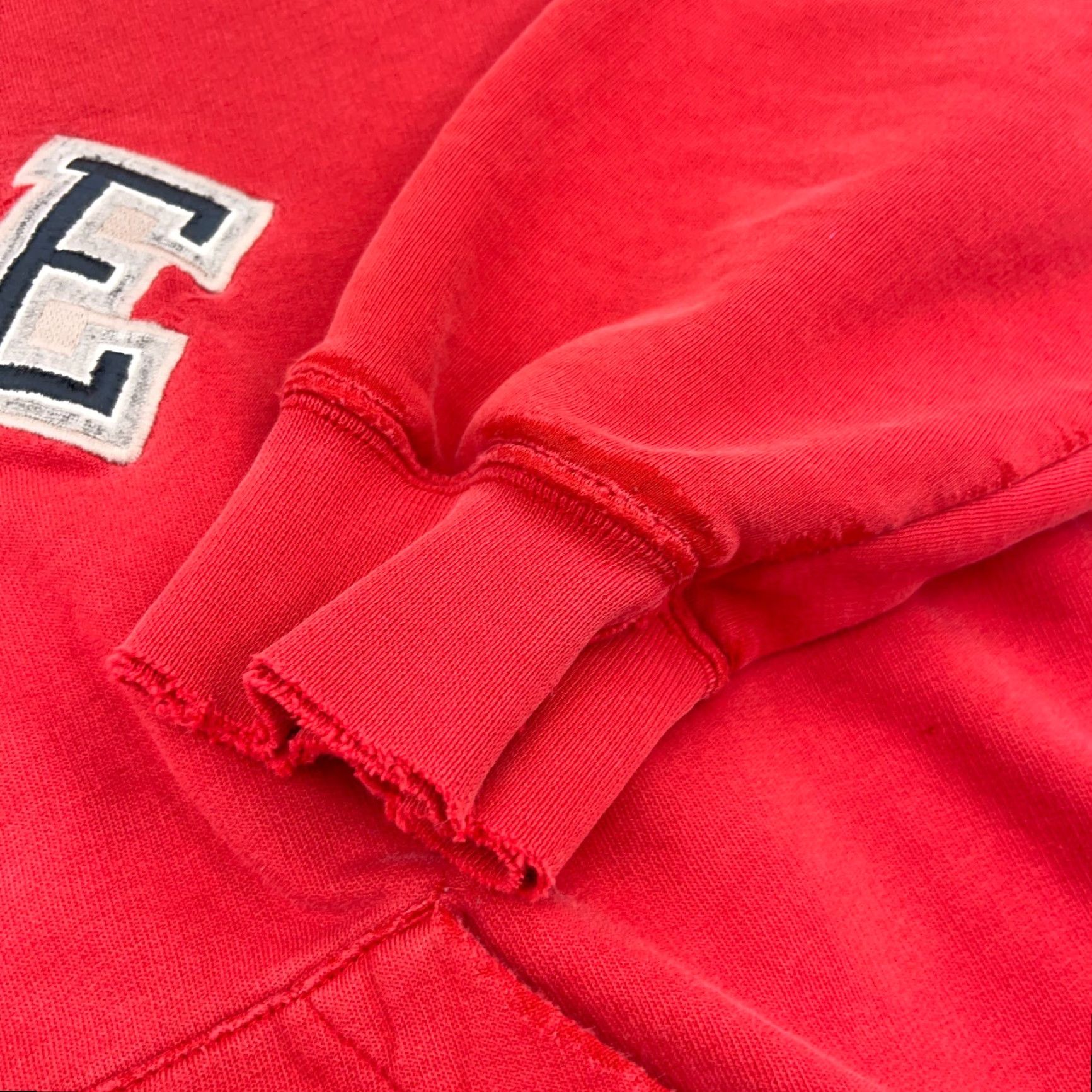 Nike VINTAGE Nike Hoodie Men Large Red Sweatshirt Pullover 90s Logo All Seasons Grunge Size US L / EU 52-54 / 3 - 3 Thumbnail