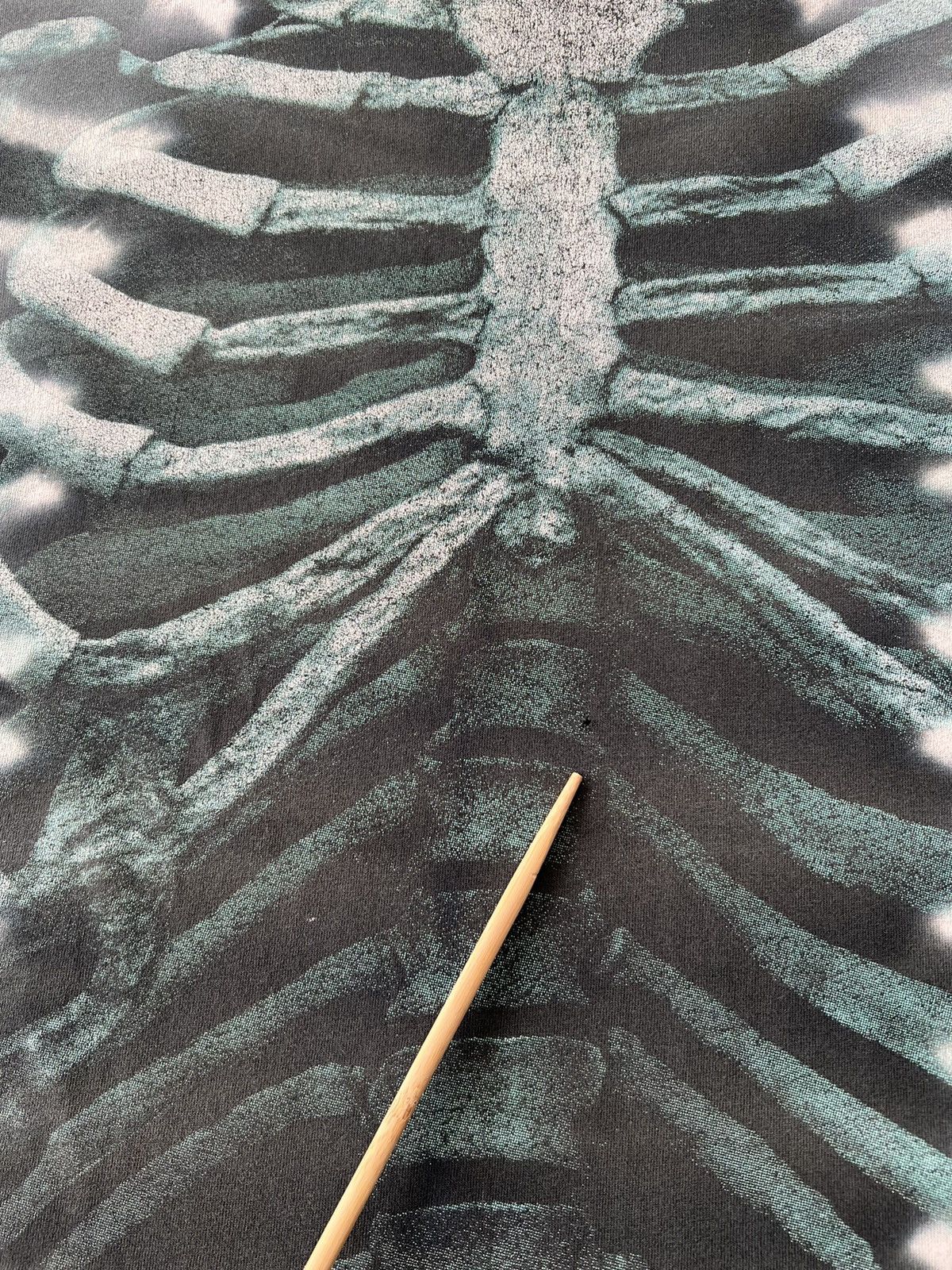 Vintage Vintage 90s Planet Earth Skeleton Ribs Tie Dye T-shirt Size US L / EU 52-54 / 3 - 6 Thumbnail