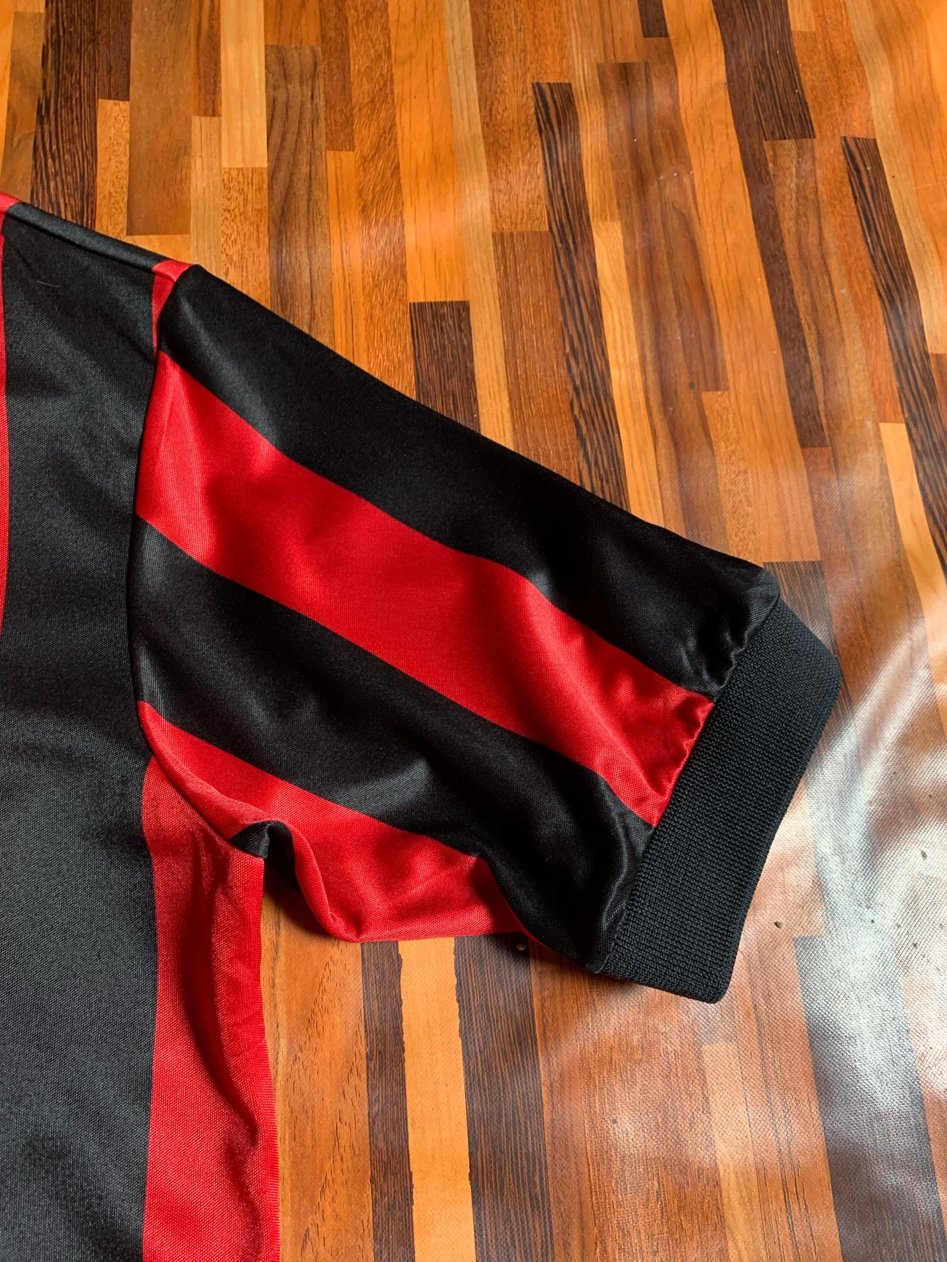 Vintage Kappa AC Milan RED BLACK 80'S single stich Japanese edition Size US L / EU 52-54 / 3 - 11 Thumbnail