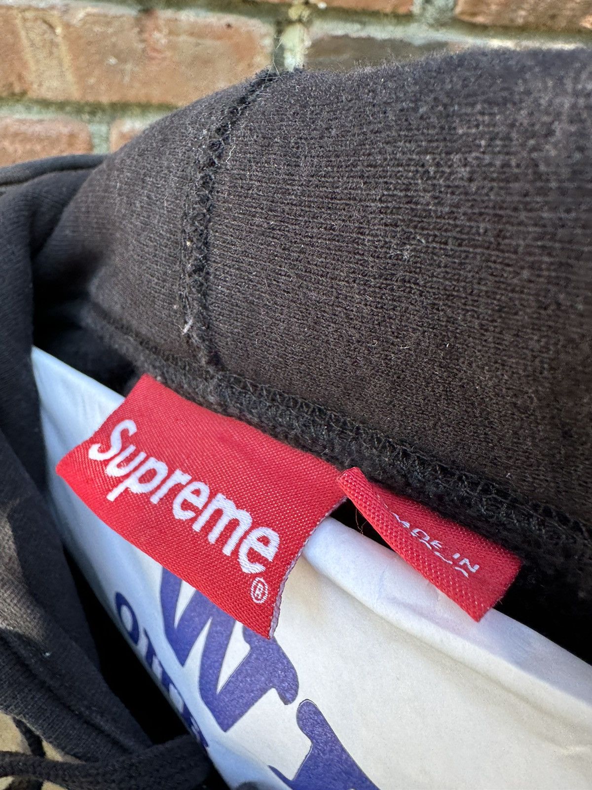 Supreme Supreme Yellow Box Logo Hoodie Size US L / EU 52-54 / 3 - 12 Thumbnail