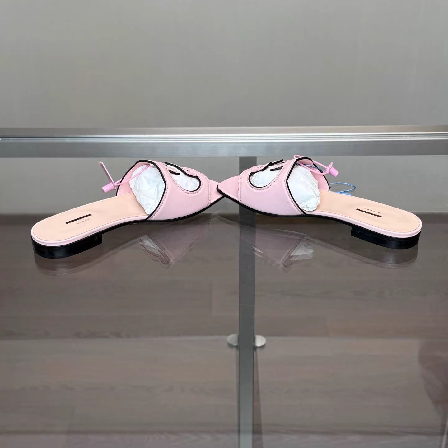 Gucci Gucci Pink GG Openwork Slippers 35.5 Size US 5 / IT 35 - 6 Thumbnail