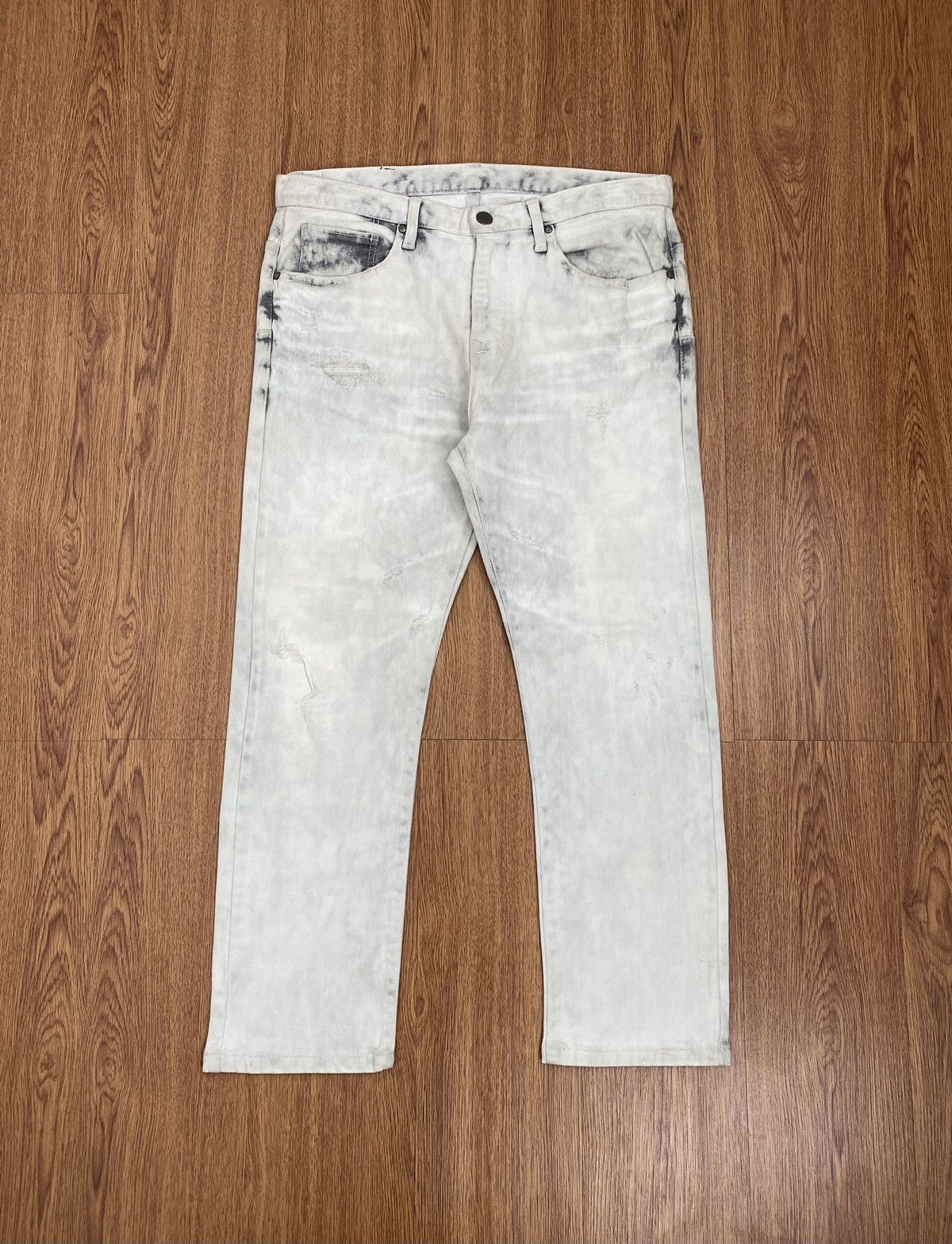 If Six Was Nine Tornado mart distressed bleached jeans Size US 32 / EU 48 - 2 Thumbnail