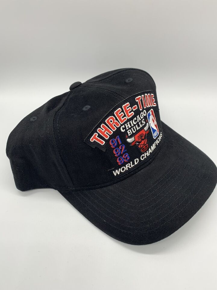 Mitchell & Ness Chicago Bulls Three Time 1993 Champions Hat Snapback Jordan Size ONE SIZE - 3 Thumbnail