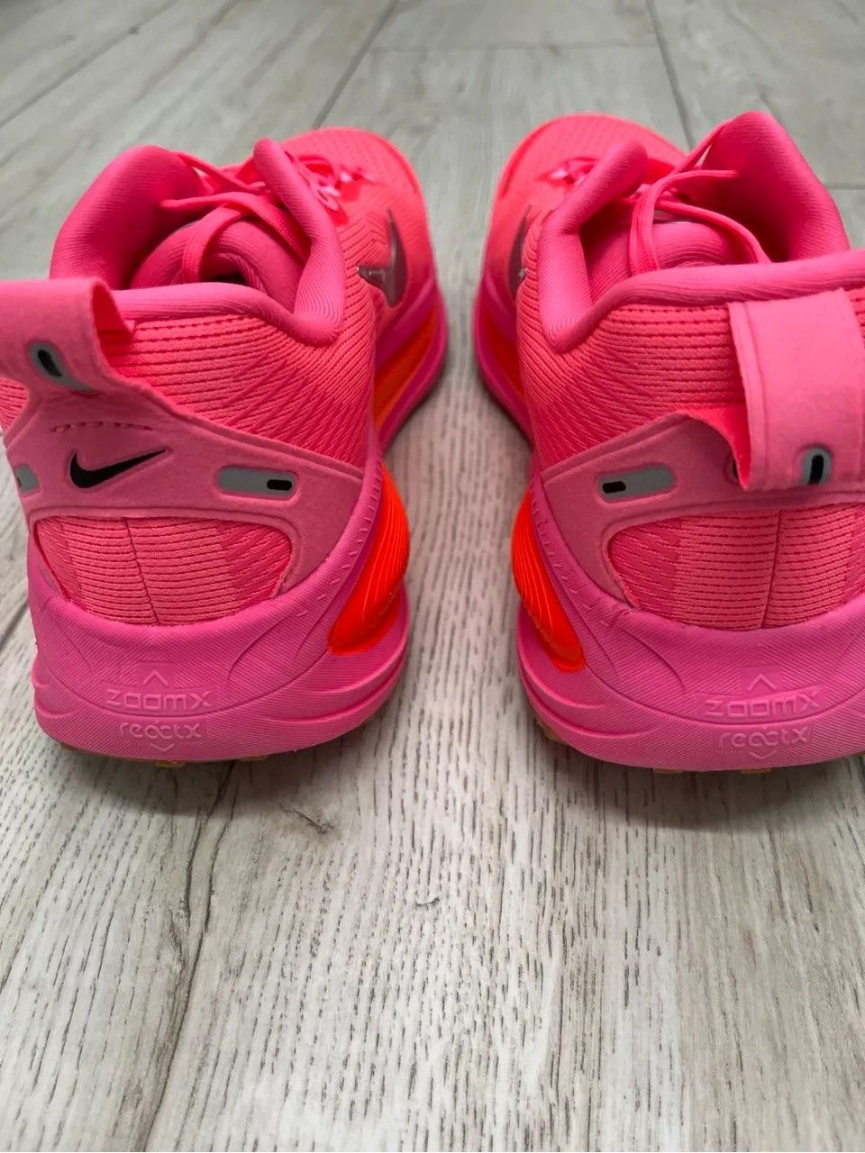 Nike Nike Zoom Vomero 18 Size US 10 / EU 43 - 6 Thumbnail