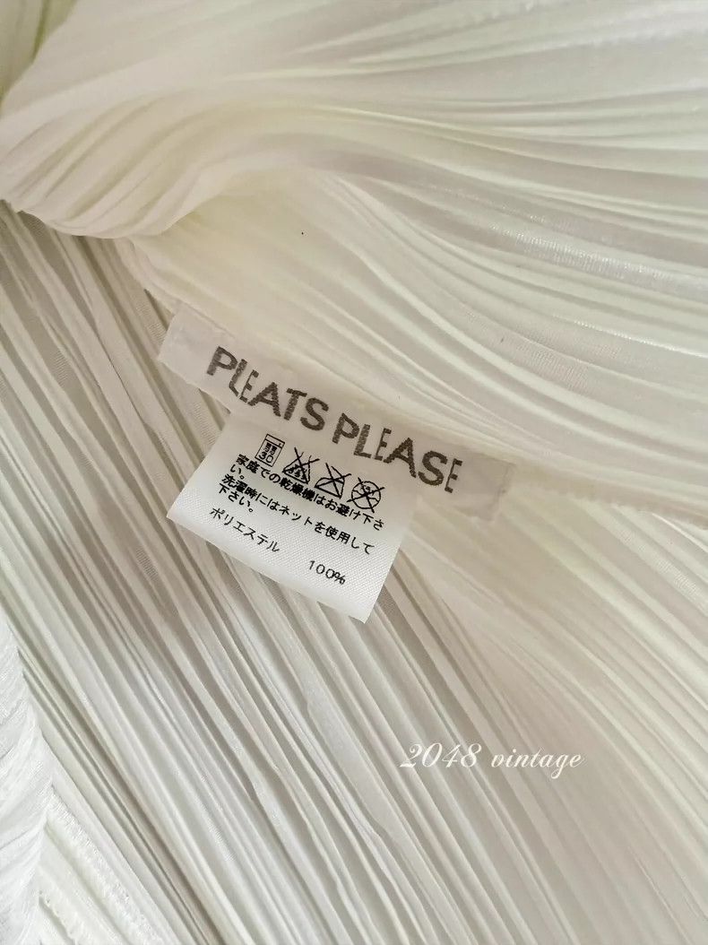 Issey Miyake Issey Miyake White green-edged pleated vest Size M / US 6-8 / IT 42-44 - 8 Thumbnail