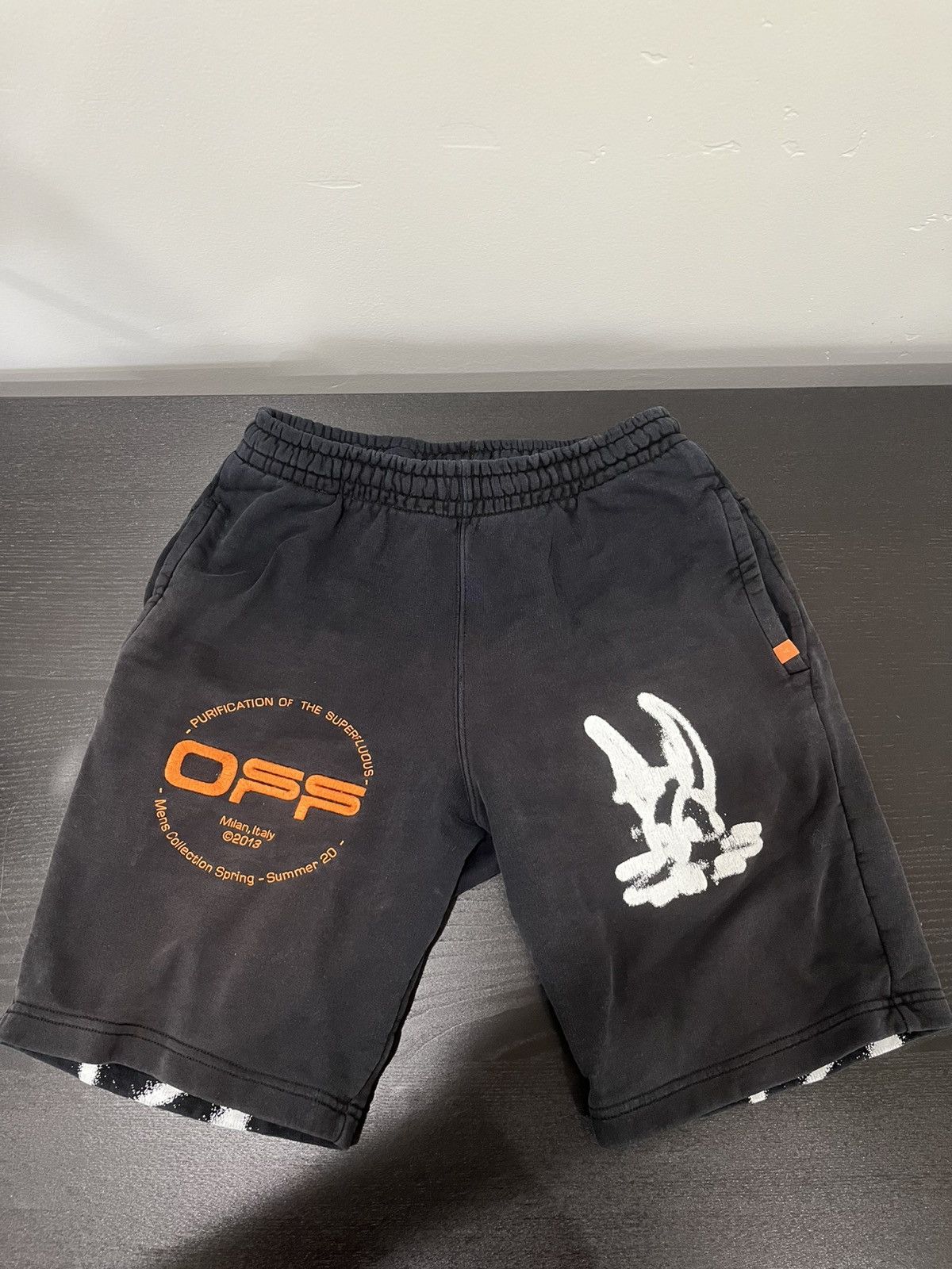 Off-White × Virgil Abloh Off-White Short Size US 36 / EU 52 - 1 Thumbnail