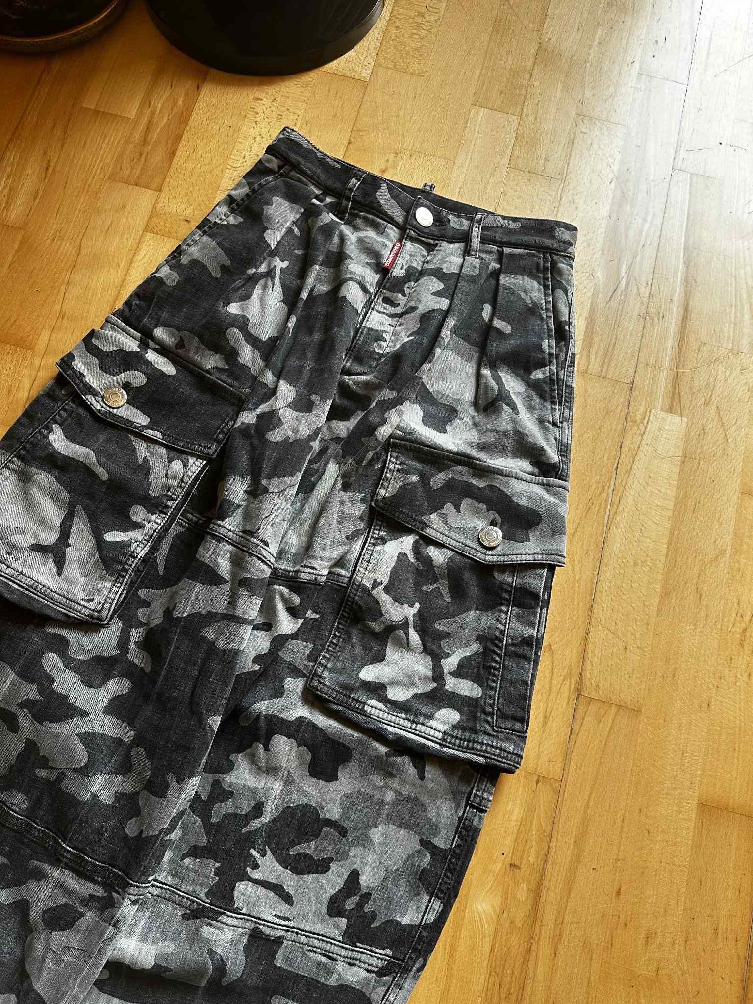 Dsquared2 dsquared2 cargo pants ultra baggy rare Size 28" / US 6 / IT 42 - 4 Thumbnail