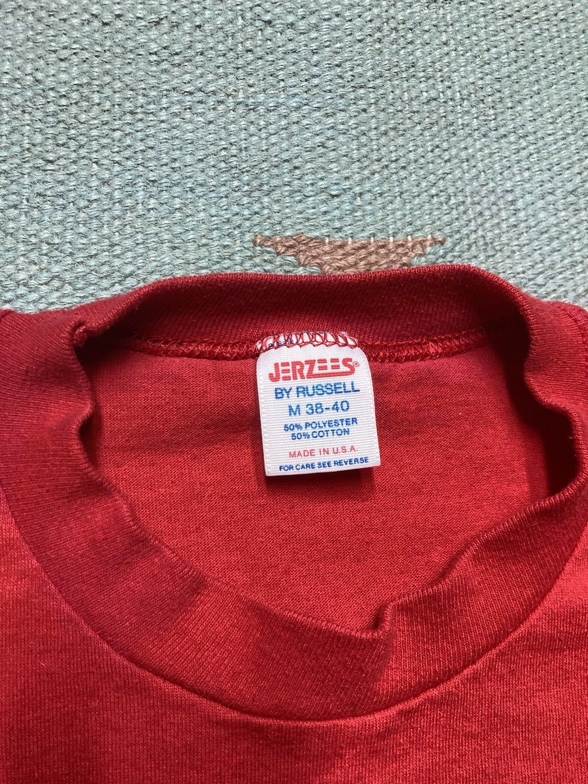 Jerzees × Vintage VTG 80s t shirt hug therapist bear cute soft single stitch M Size US M / EU 48-50 / 2 - 6 Thumbnail