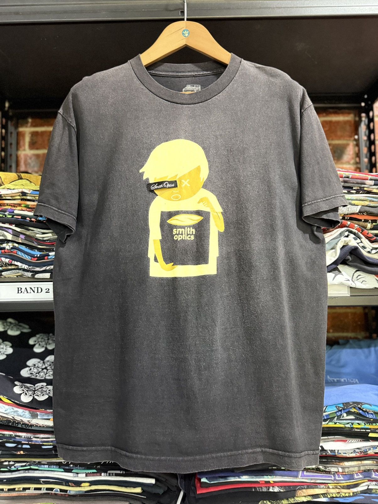 Oakley × Smith Optics × Vintage Thrashed Vintage Smith Optics Streetwear Boy Sun Faded Tee Size US L / EU 52-54 / 3 - 1 Thumbnail