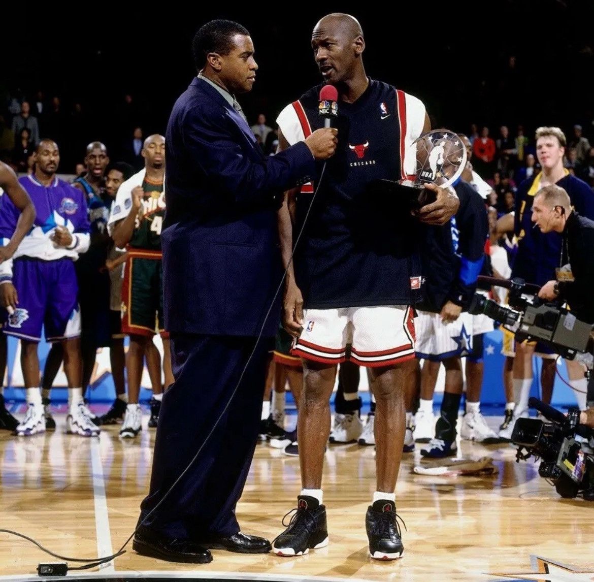 Vintage Nike 1998 NBA All Star Chicago Bulls Warm Up Jersey