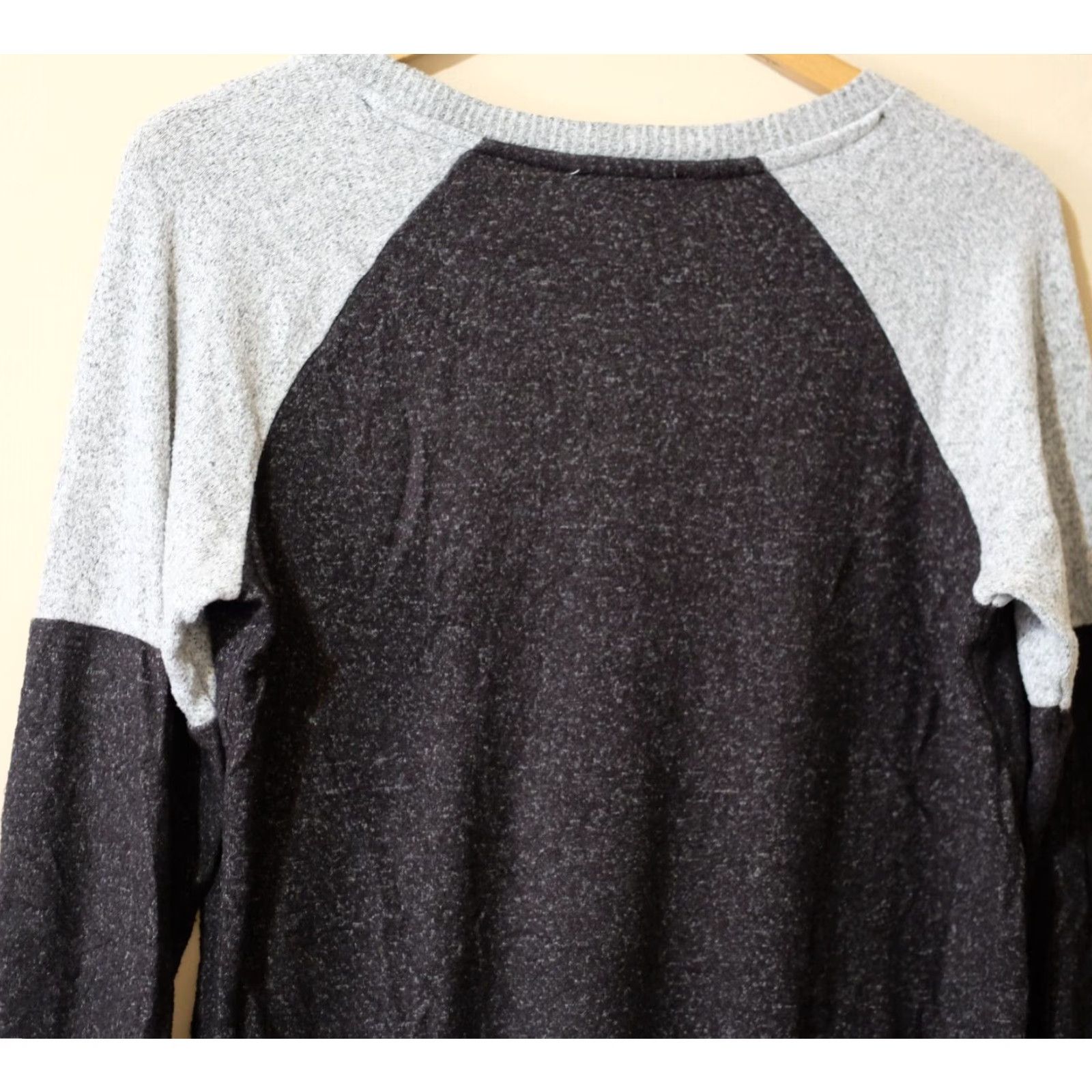 Vintage Pink Rose SOFT Women's L knit Sweater Pullover Lightweight Grey Black Crew Neck Cotton? Polyester? Rayon? Spandex? Size L / US 10 / IT 46 - 6 Thumbnail