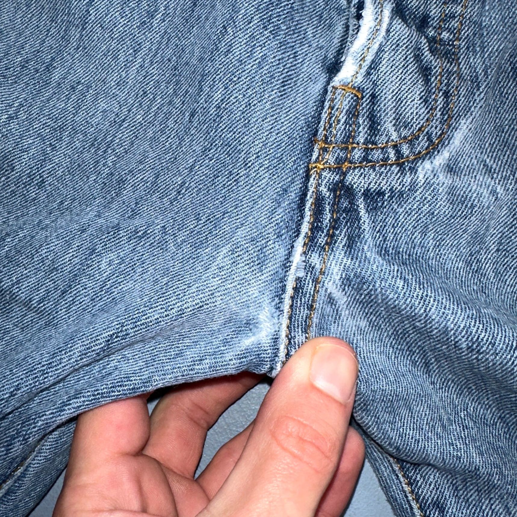 Levi's Levi's 501 Levi's Jeans Vintage 501 Straight Jeans Blue Light Wash 33x30 Mens Regular Jeans 90s Vintage Size US 33 - 7 Thumbnail