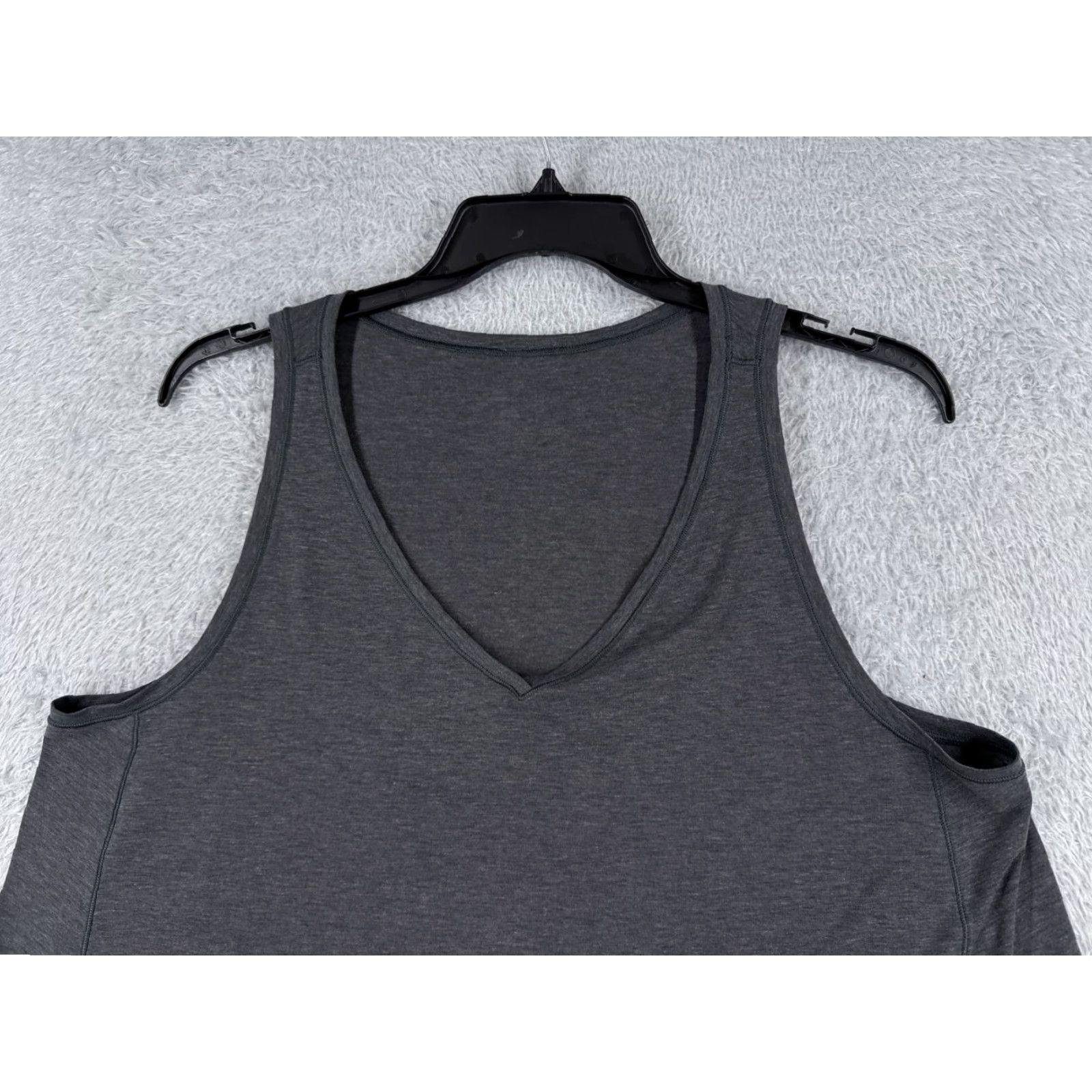 Lululemon Lululemon Shirt Women 6 Gray Watch Me Flip Tank V-Neck Tie Yoga Gym W1ASFS Shirt Women Tank Gray Lululemon 6 V-Neck Casual Size M / US 6-8 / IT 42-44 - 4 Thumbnail