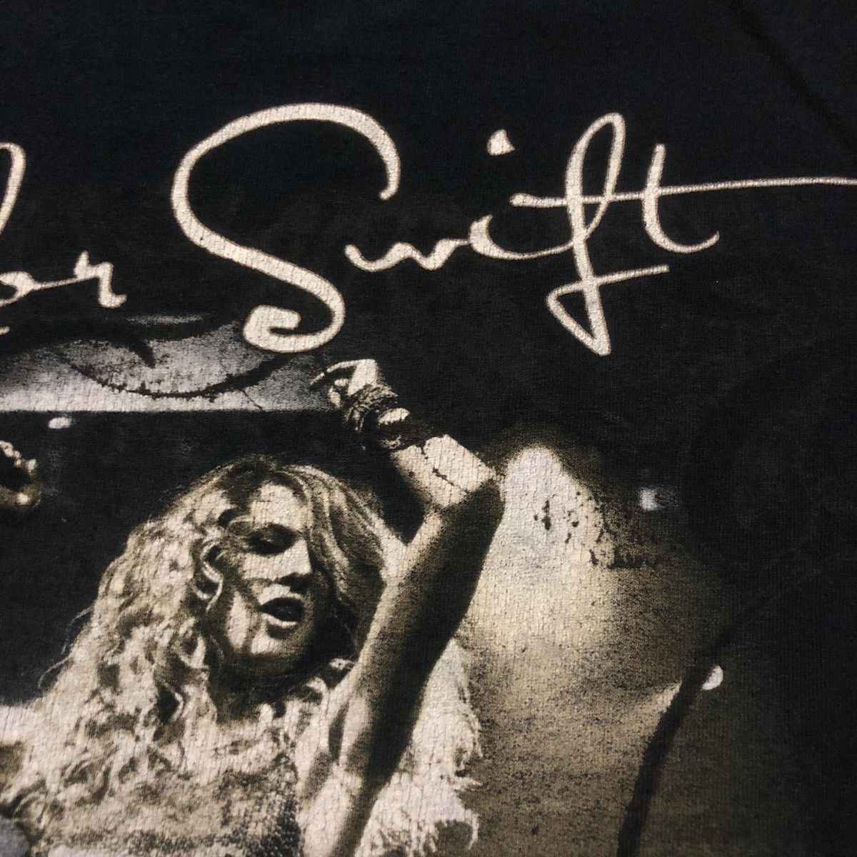 Vintage Taylor Swift Fearless Concert Tour 2009 Size S Size S / US 4 / IT 40 - 4 Thumbnail