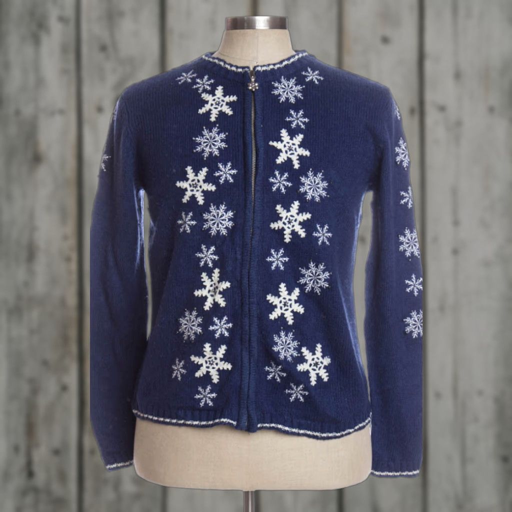 Croft & Barrow VINTAGE Croft & Barrow Cardigan Blue 35081 M Ramie Cotton Christmas Snowflakes Mens Womens XL Large Cardigan Shirt Sweater 90s Holiday Old Stock Size M / US 6-8 / IT 42-44 - 1 Preview