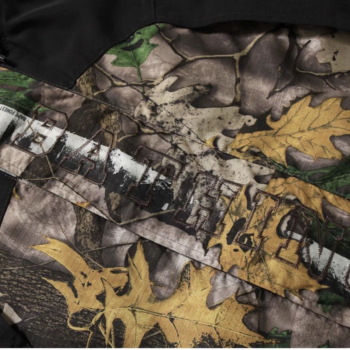 Bape BAPE Forest Camo Colorblock Snowboard Jacket S Size US S / EU 44-46 / 1 - 4 Thumbnail