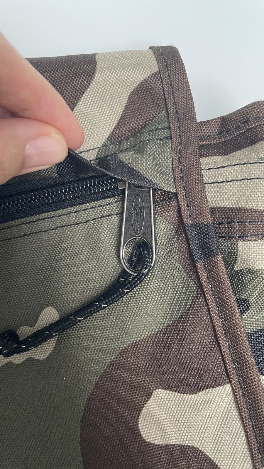 Eastpak Camo Messenger Bag Eastpak Vintage Made USA Size ONE SIZE - 7 Thumbnail