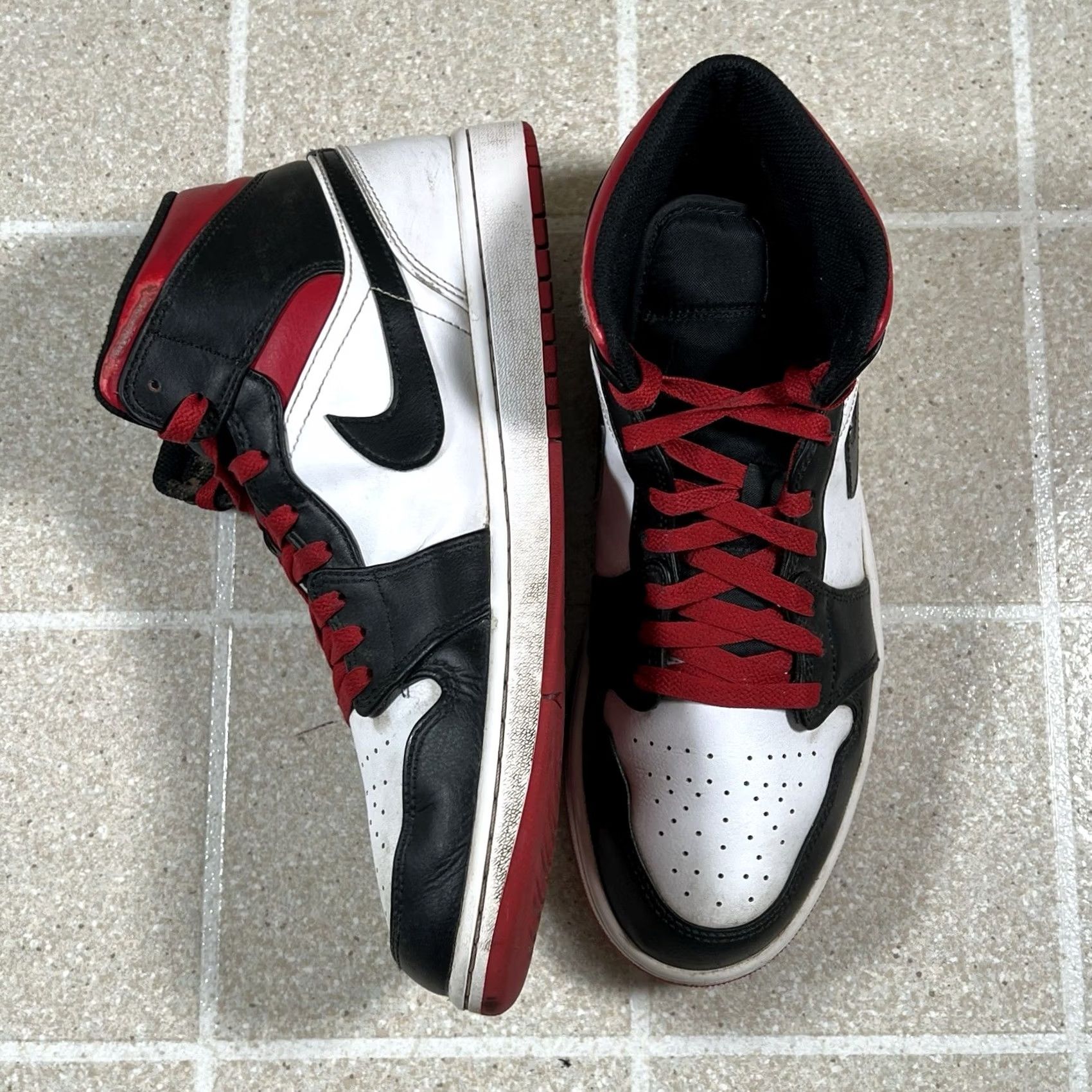 Jordan Brand Jordan Air Jordan 1 Mid DQ8426-106 Gym Red Black White Leather Mens 10.5 Size US 11 / EU 44 - 4 Thumbnail