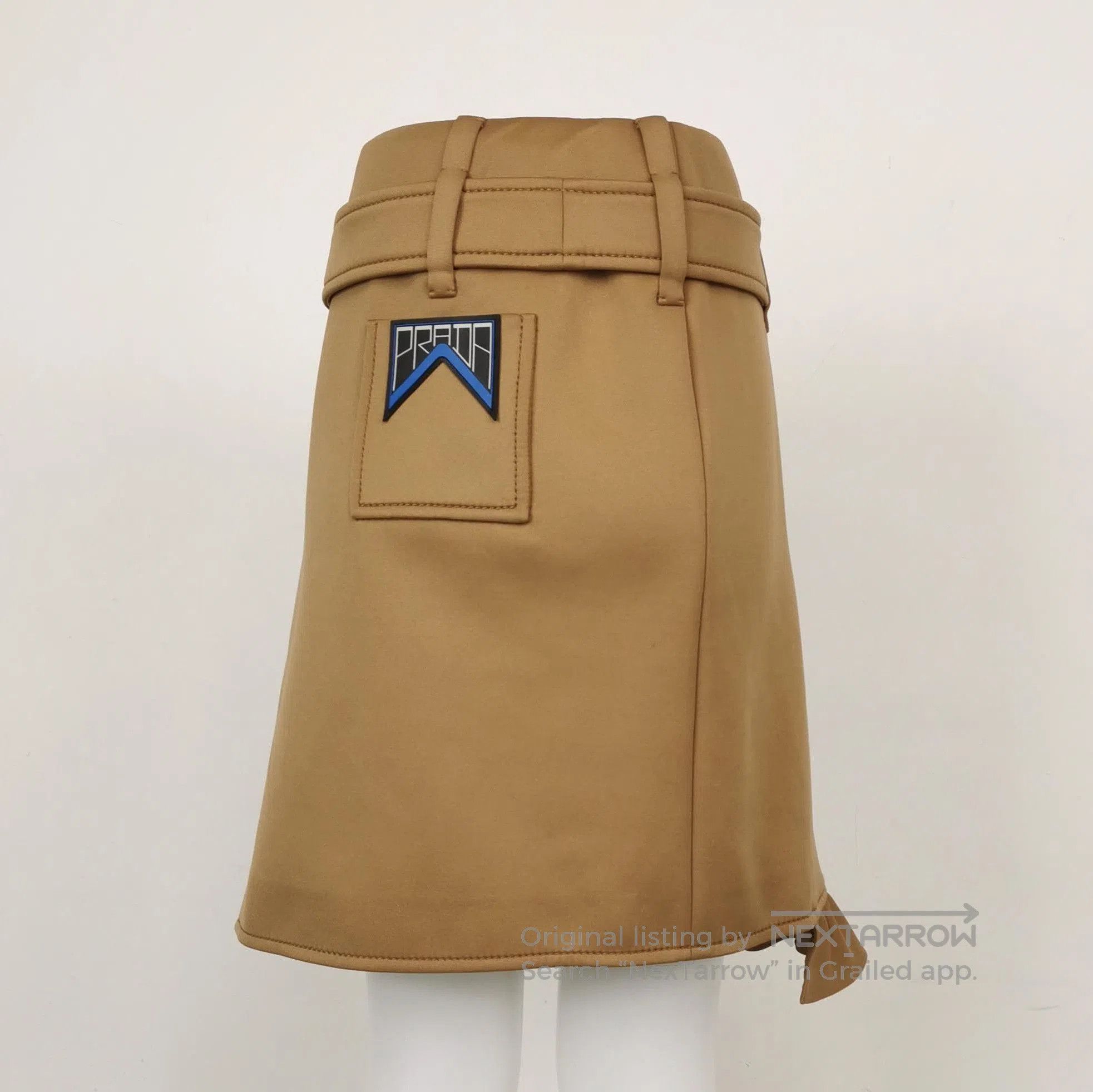 Prada Prada Logo Half Skirt in Beige . Size 41" - 1 Thumbnail