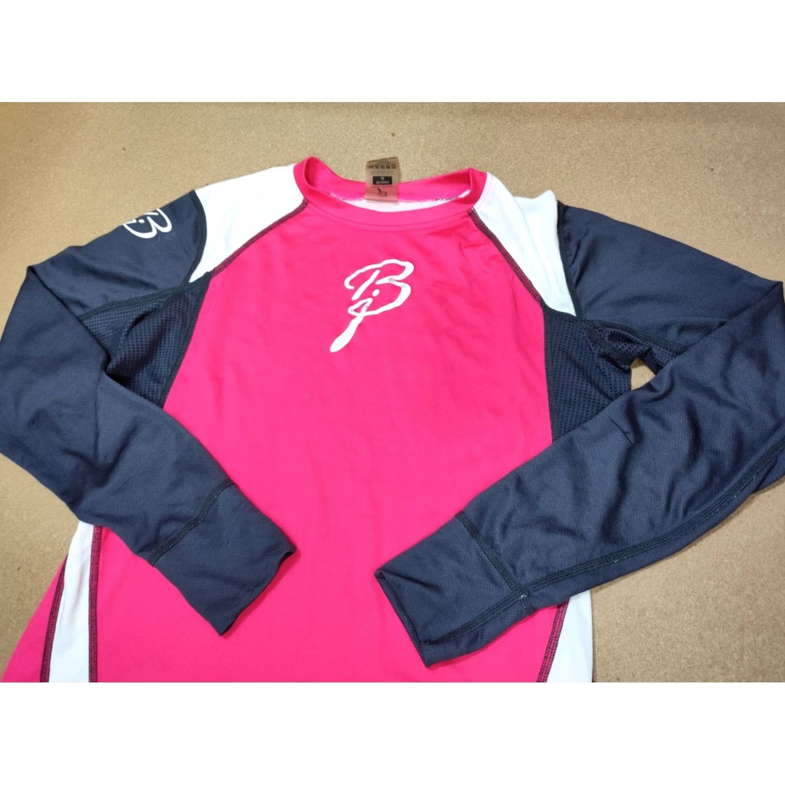 Layer 8 Bjorn Daehlie Base Layer Womens Long Sleeve T-Shirt Pink Size M Stretch Ladies Regular Shirt Capable of Moisture Wicking Quick Dry Thermal Size L / US 10 / IT 46 - 6 Thumbnail