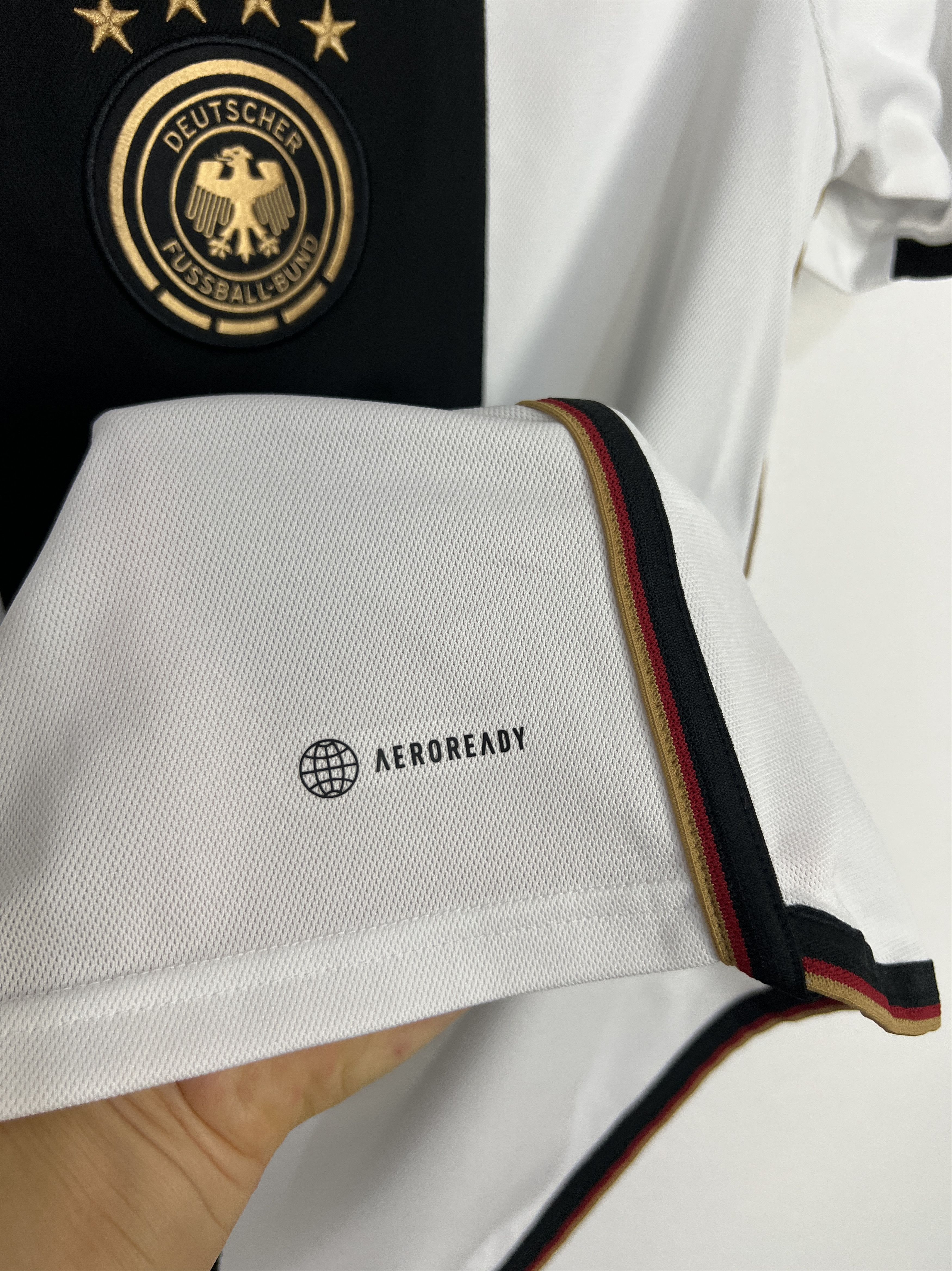 Adidas Germany Home football shirt 2022 Soccer Jersey Trikot Rare Size US M / EU 48-50 / 2 - 4 Thumbnail