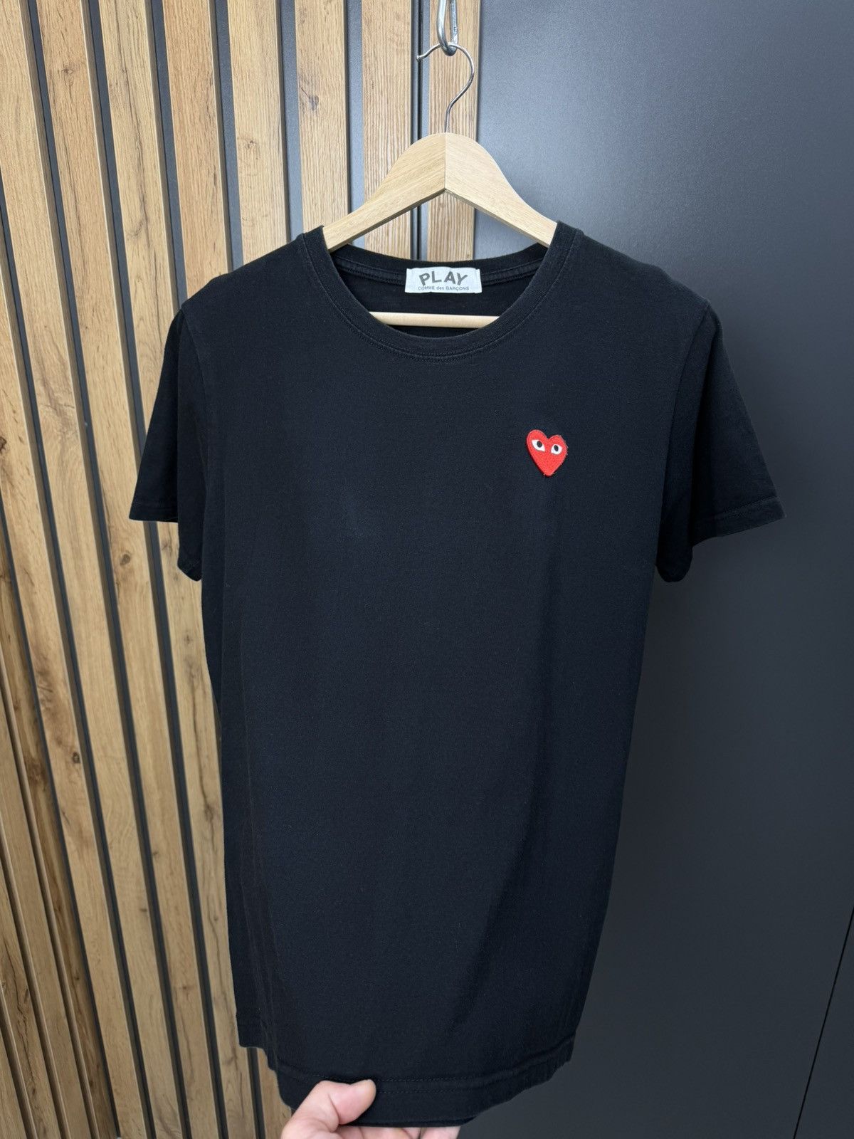 Comme des Garcons PLAY Comme Des Garcons Play Heart Logo T Shirt Black Size US S / EU 44-46 / 1 - 7 Thumbnail
